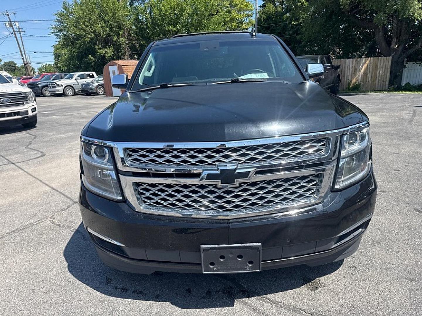 2017 BLACK /BLACK Chevrolet Tahoe Premier 4WD (1GNSKCKC5HR) with an 5.3L V8 OHV 16V engine, 6A transmission, located at 3304 Woodville Road, Northwood, OH, 43619, (419) 210-8019, 41.612694, -83.480743 - Your #1 Destination for Auto Loans and mdash;No Matter Your Credit!At our dealership, we believe everyone deserves the opportunity to drive their dream car and mdash;whether you have good credit, bad credit, or no credit at all. With a wide selection of hundreds of cars, trucks, and SUVs, you'll fin- Photo#7