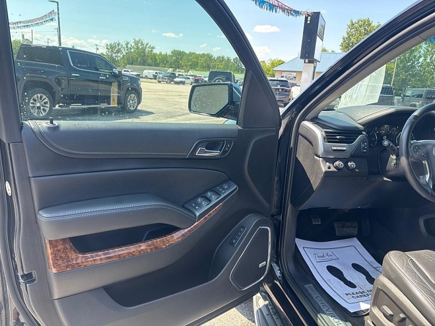 2017 BLACK /BLACK Chevrolet Tahoe Premier 4WD (1GNSKCKC5HR) with an 5.3L V8 OHV 16V engine, 6A transmission, located at 3304 Woodville Road, Northwood, OH, 43619, (419) 210-8019, 41.612694, -83.480743 - Your #1 Destination for Auto Loans and mdash;No Matter Your Credit!At our dealership, we believe everyone deserves the opportunity to drive their dream car and mdash;whether you have good credit, bad credit, or no credit at all. With a wide selection of hundreds of cars, trucks, and SUVs, you'll fin- Photo#8