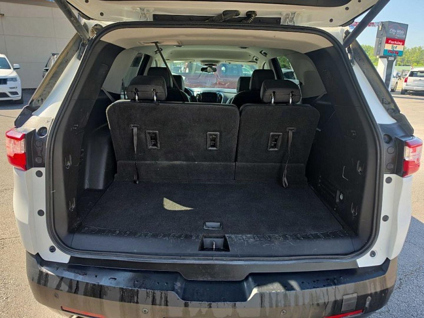 2021 WHITE /BLACK Chevrolet Traverse LT Feather AWD (1GNEVHKW3MJ) with an 3.6L V6 DOHC 24V engine, 9A transmission, located at 3304 Woodville Road, Northwood, OH, 43619, (419) 210-8019, 41.612694, -83.480743 - Your #1 Destination for Auto Loans and mdash;No Matter Your Credit!At our dealership, we believe everyone deserves the opportunity to drive their dream car and mdash;whether you have good credit, bad credit, or no credit at all. With a wide selection of hundreds of cars, trucks, and SUVs, you'll fin- Photo#13