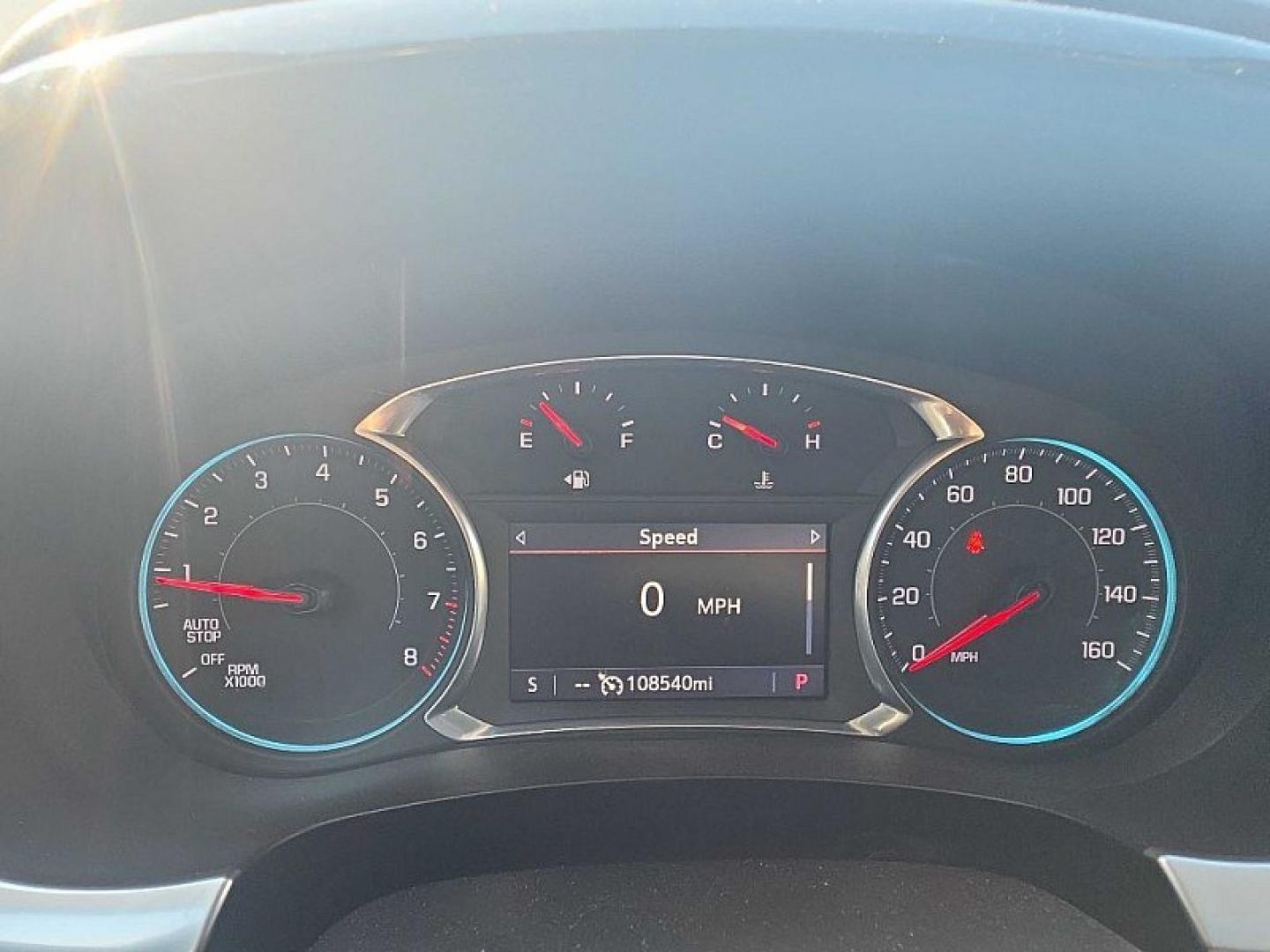 2021 WHITE /BLACK Chevrolet Traverse LT Feather AWD (1GNEVHKW3MJ) with an 3.6L V6 DOHC 24V engine, 9A transmission, located at 3304 Woodville Road, Northwood, OH, 43619, (419) 210-8019, 41.612694, -83.480743 - Your #1 Destination for Auto Loans and mdash;No Matter Your Credit!At our dealership, we believe everyone deserves the opportunity to drive their dream car and mdash;whether you have good credit, bad credit, or no credit at all. With a wide selection of hundreds of cars, trucks, and SUVs, you'll fin- Photo#20