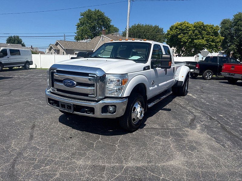 photo of 2016 Ford F-350 SD King Ranch Crew Cab Long Bed DRW 4WD