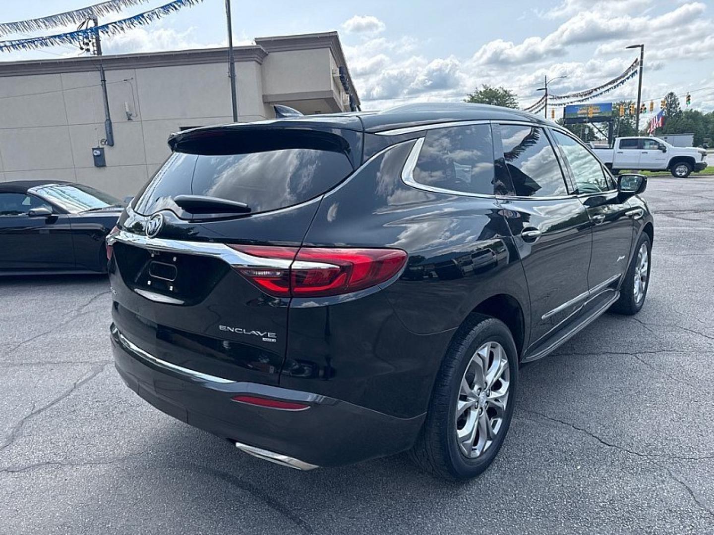 2018 BLACK /BLACK / BROWN Buick Enclave Avenir AWD (5GAEVCKWXJJ) with an 3.6L V6 DOHC 24V engine, 9A transmission, located at 3304 Woodville Road, Northwood, OH, 43619, (419) 210-8019, 41.612694, -83.480743 - Your #1 Destination for Auto Loans and mdash;No Matter Your Credit!At our dealership, we believe everyone deserves the opportunity to drive their dream car and mdash;whether you have good credit, bad credit, or no credit at all. With a wide selection of hundreds of cars, trucks, and SUVs, you'll fin- Photo#4