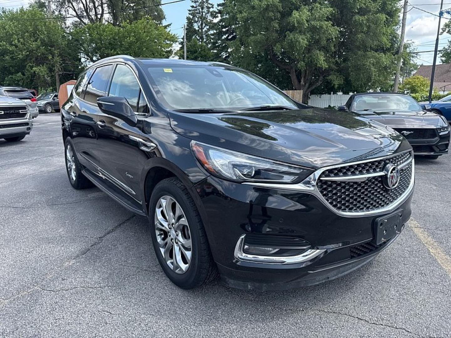 2018 BLACK /BLACK / BROWN Buick Enclave Avenir AWD (5GAEVCKWXJJ) with an 3.6L V6 DOHC 24V engine, 9A transmission, located at 3304 Woodville Road, Northwood, OH, 43619, (419) 210-8019, 41.612694, -83.480743 - Your #1 Destination for Auto Loans and mdash;No Matter Your Credit!At our dealership, we believe everyone deserves the opportunity to drive their dream car and mdash;whether you have good credit, bad credit, or no credit at all. With a wide selection of hundreds of cars, trucks, and SUVs, you'll fin- Photo#6