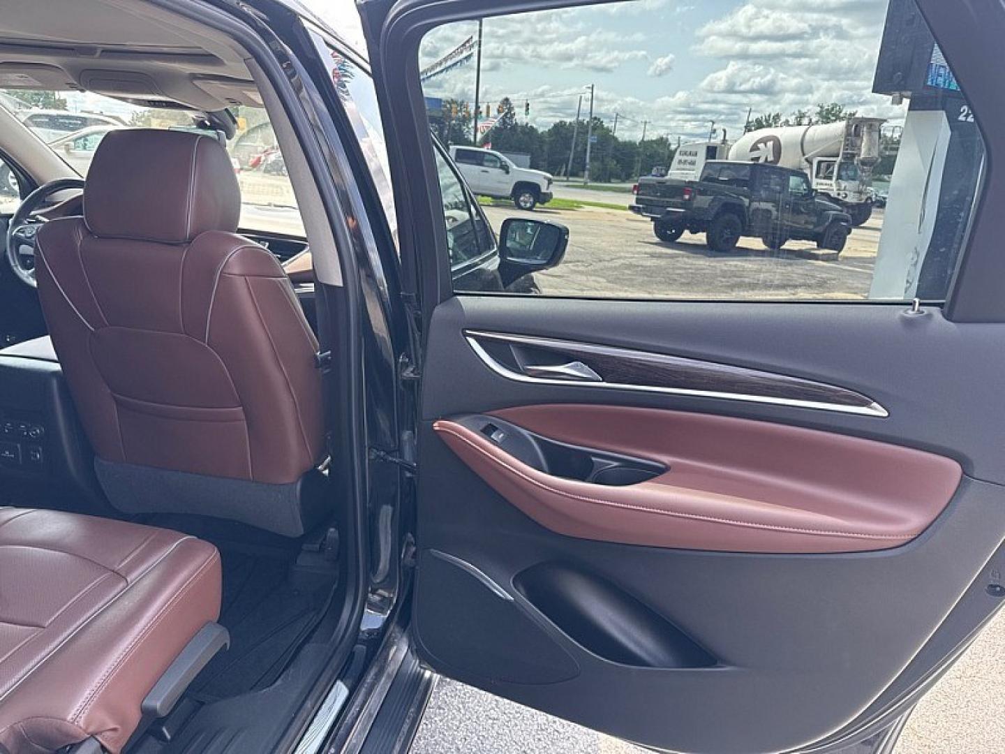 2018 BLACK /BLACK / BROWN Buick Enclave Avenir AWD (5GAEVCKWXJJ) with an 3.6L V6 DOHC 24V engine, 9A transmission, located at 3304 Woodville Road, Northwood, OH, 43619, (419) 210-8019, 41.612694, -83.480743 - Your #1 Destination for Auto Loans and mdash;No Matter Your Credit!At our dealership, we believe everyone deserves the opportunity to drive their dream car and mdash;whether you have good credit, bad credit, or no credit at all. With a wide selection of hundreds of cars, trucks, and SUVs, you'll fin- Photo#14