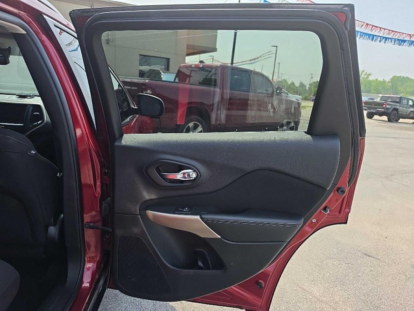 2017 RED /BLACK Jeep Cherokee Latitude FWD (1C4PJLCB0HW) with an 2.4L L4 DOHC 16V engine, 9A transmission, located at 3304 Woodville Road, Northwood, OH, 43619, (419) 210-8019, 41.612694, -83.480743 - Your #1 Destination for Auto Loans and mdash;No Matter Your Credit!At our dealership, we believe everyone deserves the opportunity to drive their dream car and mdash;whether you have good credit, bad credit, or no credit at all. With a wide selection of hundreds of cars, trucks, and SUVs, you'll fin- Photo#13