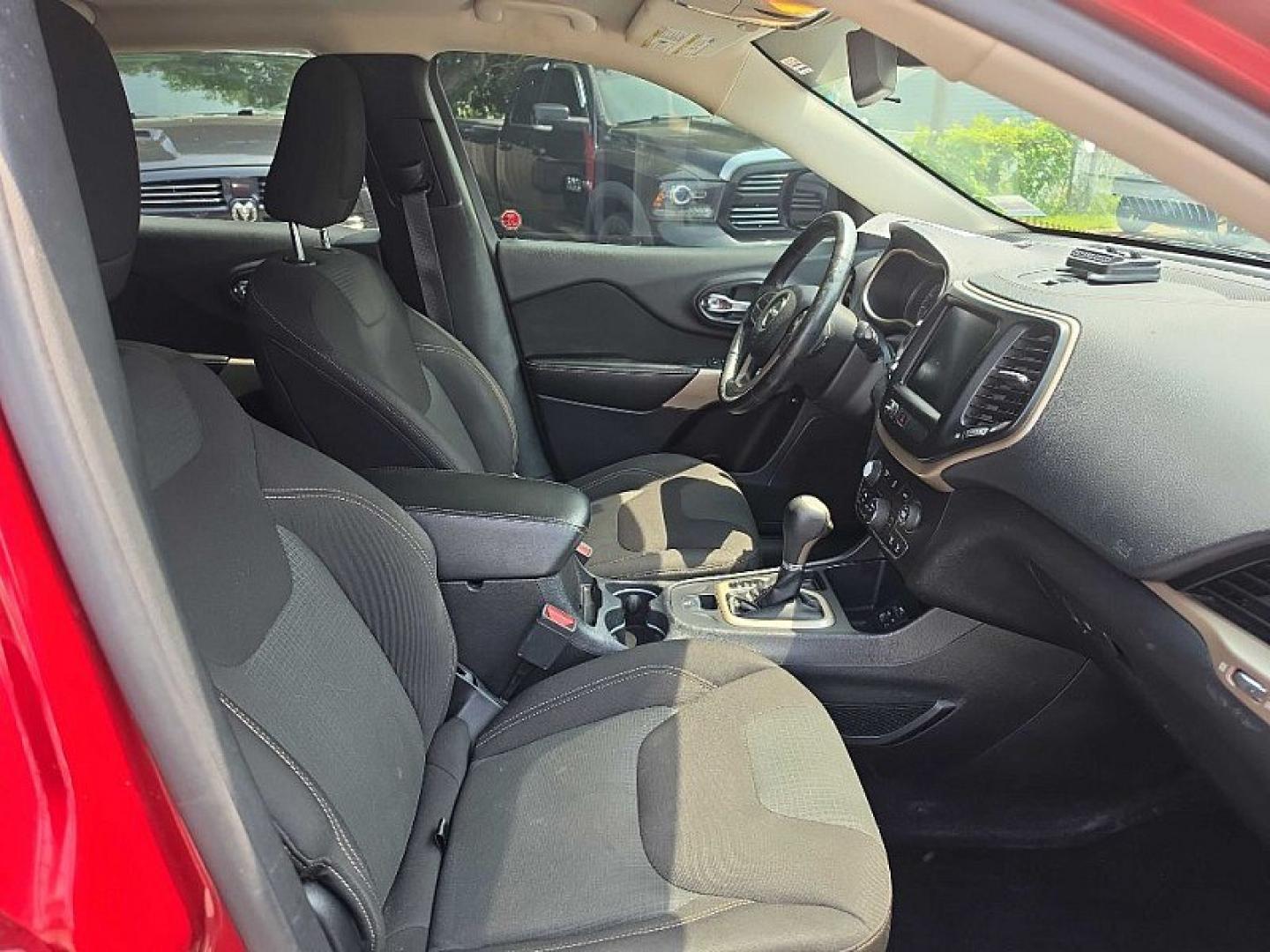 2017 RED /BLACK Jeep Cherokee Latitude FWD (1C4PJLCB0HW) with an 2.4L L4 DOHC 16V engine, 9A transmission, located at 3304 Woodville Road, Northwood, OH, 43619, (419) 210-8019, 41.612694, -83.480743 - Your #1 Destination for Auto Loans and mdash;No Matter Your Credit!At our dealership, we believe everyone deserves the opportunity to drive their dream car and mdash;whether you have good credit, bad credit, or no credit at all. With a wide selection of hundreds of cars, trucks, and SUVs, you'll fin- Photo#16