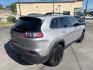 2022 SILVER /BLACK Jeep Cherokee Latitude 4WD (1C4PJMCX5ND) with an 3.2L V6 DOHC 24V engine, 9A transmission, located at 3304 Woodville Road, Northwood, OH, 43619, (419) 210-8019, 41.612694, -83.480743 - Your #1 Destination for Auto Loans and mdash;No Matter Your Credit!At our dealership, we believe everyone deserves the opportunity to drive their dream car and mdash;whether you have good credit, bad credit, or no credit at all. With a wide selection of hundreds of cars, trucks, and SUVs, you'll fin- Photo#4