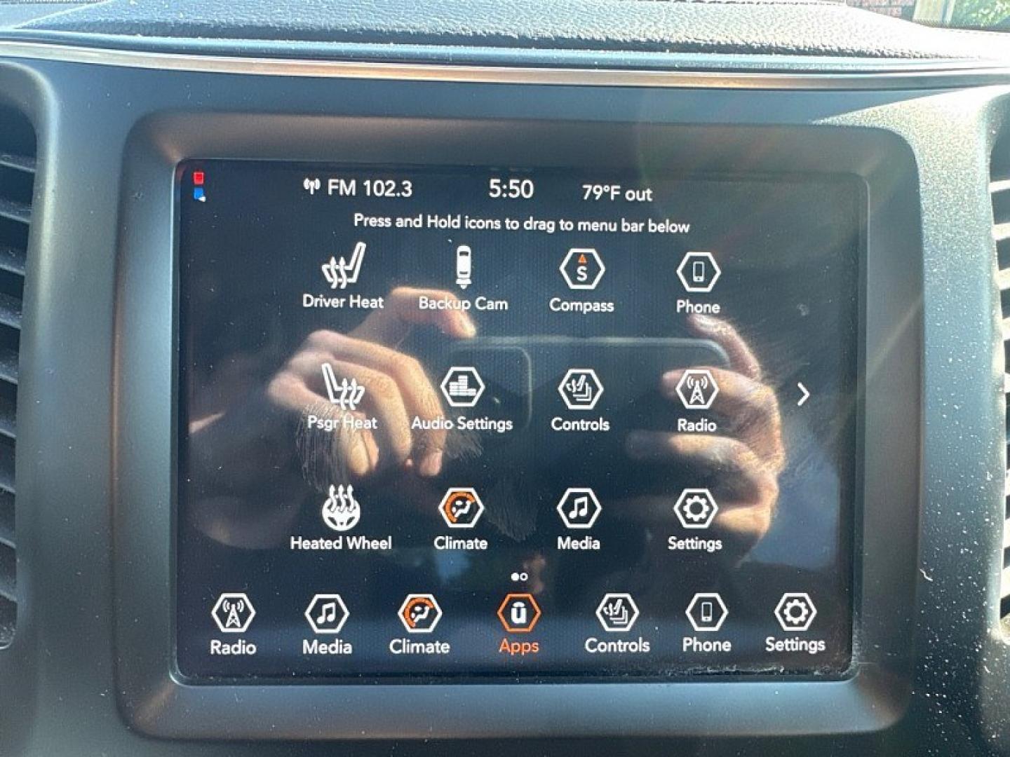 2022 SILVER /BLACK Jeep Cherokee Latitude 4WD (1C4PJMCX5ND) with an 3.2L V6 DOHC 24V engine, 9A transmission, located at 3304 Woodville Road, Northwood, OH, 43619, (419) 210-8019, 41.612694, -83.480743 - Your #1 Destination for Auto Loans and mdash;No Matter Your Credit!At our dealership, we believe everyone deserves the opportunity to drive their dream car and mdash;whether you have good credit, bad credit, or no credit at all. With a wide selection of hundreds of cars, trucks, and SUVs, you'll fin- Photo#20