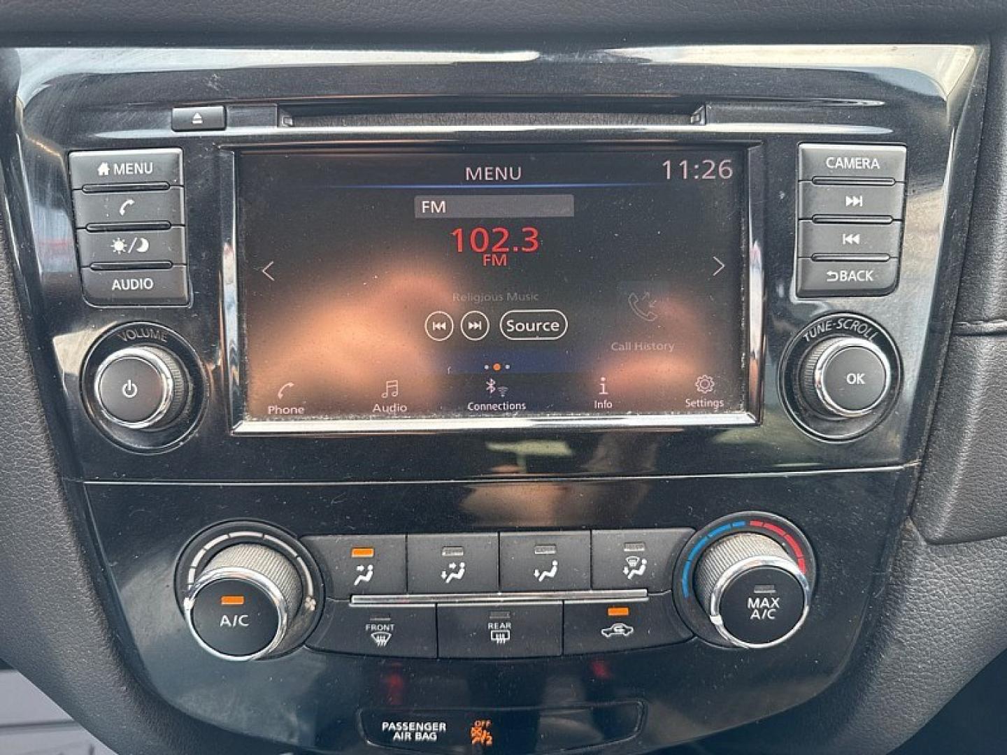 2020 BLACK /BLACK Nissan Rogue S AWD (5N1AT2MV1LC) with an 2.5L L4 DOHC 16V engine, CVT transmission, located at 3304 Woodville Road, Northwood, OH, 43619, (419) 210-8019, 41.612694, -83.480743 - Your #1 Destination for Auto Loans and mdash;No Matter Your Credit!At our dealership, we believe everyone deserves the opportunity to drive their dream car and mdash;whether you have good credit, bad credit, or no credit at all. With a wide selection of hundreds of cars, trucks, and SUVs, you'll fin- Photo#20