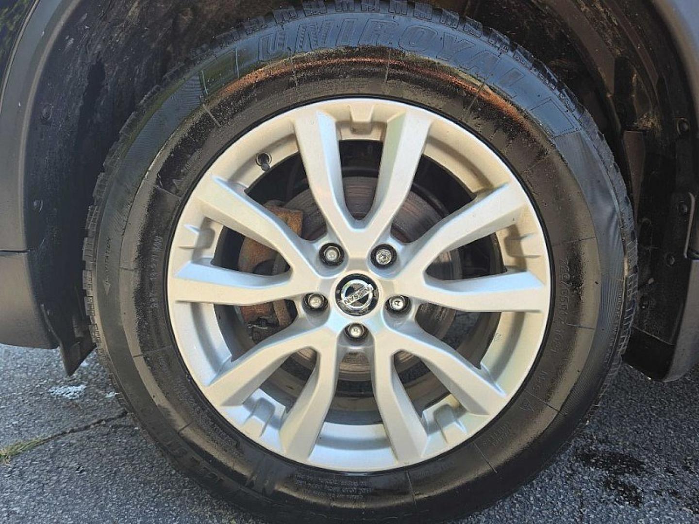 2020 BLACK /BLACK Nissan Rogue S AWD (5N1AT2MV6LC) with an 2.5L L4 DOHC 16V engine, CVT transmission, located at 3304 Woodville Road, Northwood, OH, 43619, (419) 210-8019, 41.612694, -83.480743 - Your #1 Destination for Auto Loans and mdash;No Matter Your Credit!At our dealership, we believe everyone deserves the opportunity to drive their dream car and mdash;whether you have good credit, bad credit, or no credit at all. With a wide selection of hundreds of cars, trucks, and SUVs, you'll fin- Photo#17