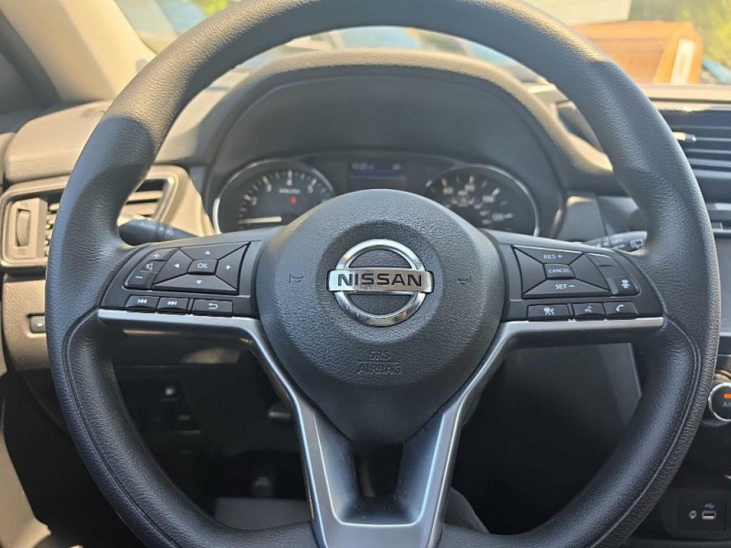 2020 BLACK /BLACK Nissan Rogue S AWD (5N1AT2MV6LC) with an 2.5L L4 DOHC 16V engine, CVT transmission, located at 3304 Woodville Road, Northwood, OH, 43619, (419) 210-8019, 41.612694, -83.480743 - Your #1 Destination for Auto Loans and mdash;No Matter Your Credit!At our dealership, we believe everyone deserves the opportunity to drive their dream car and mdash;whether you have good credit, bad credit, or no credit at all. With a wide selection of hundreds of cars, trucks, and SUVs, you'll fin- Photo#19