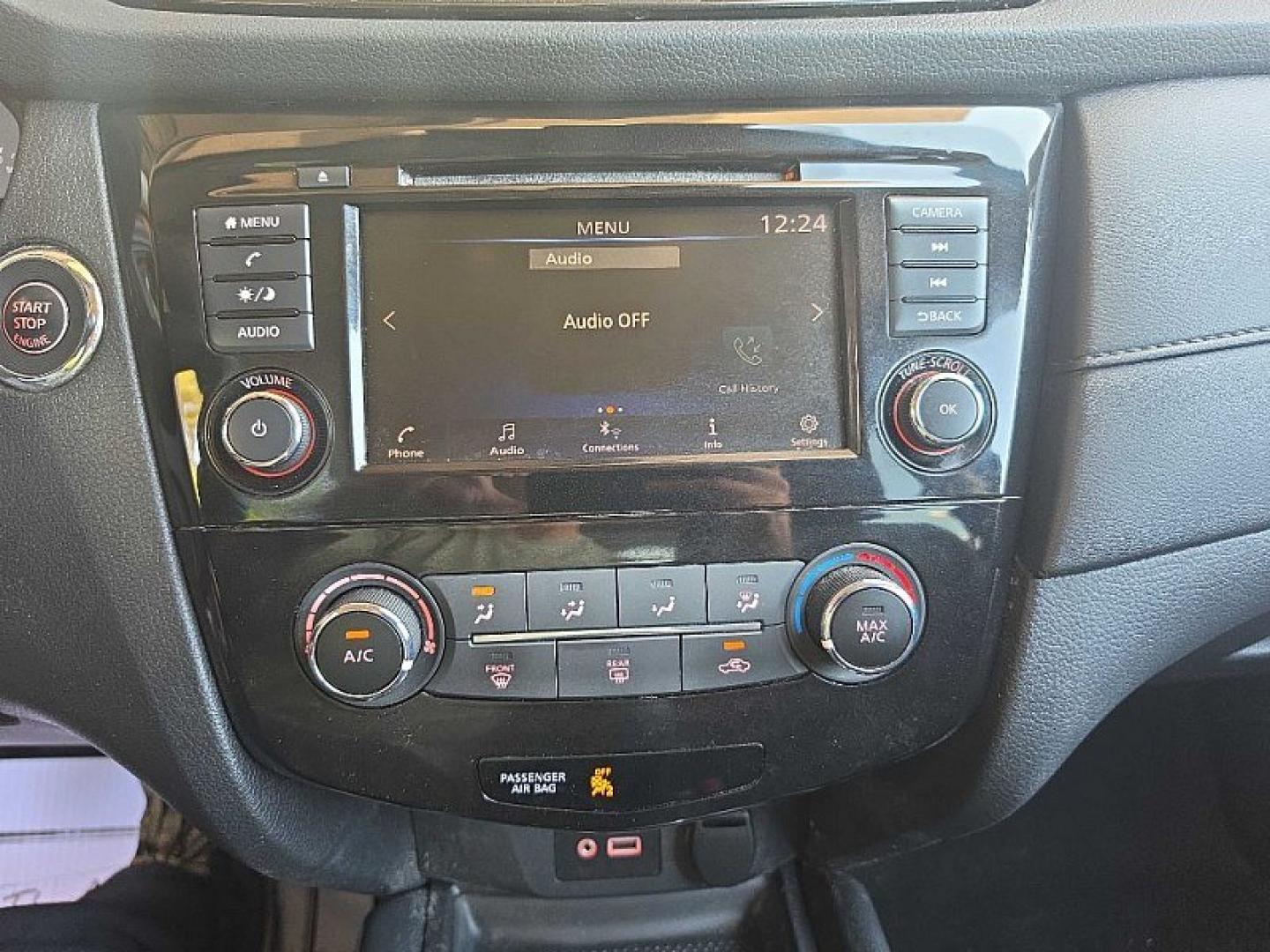 2020 BLACK /BLACK Nissan Rogue S AWD (5N1AT2MV6LC) with an 2.5L L4 DOHC 16V engine, CVT transmission, located at 3304 Woodville Road, Northwood, OH, 43619, (419) 210-8019, 41.612694, -83.480743 - Your #1 Destination for Auto Loans and mdash;No Matter Your Credit!At our dealership, we believe everyone deserves the opportunity to drive their dream car and mdash;whether you have good credit, bad credit, or no credit at all. With a wide selection of hundreds of cars, trucks, and SUVs, you'll fin- Photo#20
