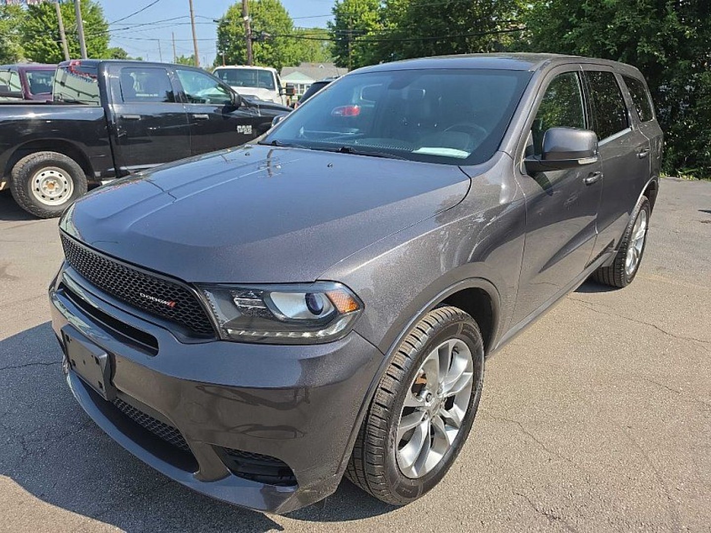 2020 GRAY /BLACK Dodge Durango GT AWD (1C4RDJDG2LC) with an 3.6L V6 DOHC 24V engine, 8A transmission, located at 3304 Woodville Road, Northwood, OH, 43619, (419) 210-8019, 41.612694, -83.480743 - Your #1 Destination for Auto Loans and mdash;No Matter Your Credit!At our dealership, we believe everyone deserves the opportunity to drive their dream car and mdash;whether you have good credit, bad credit, or no credit at all. With a wide selection of hundreds of cars, trucks, and SUVs, you'll fin- Photo#4