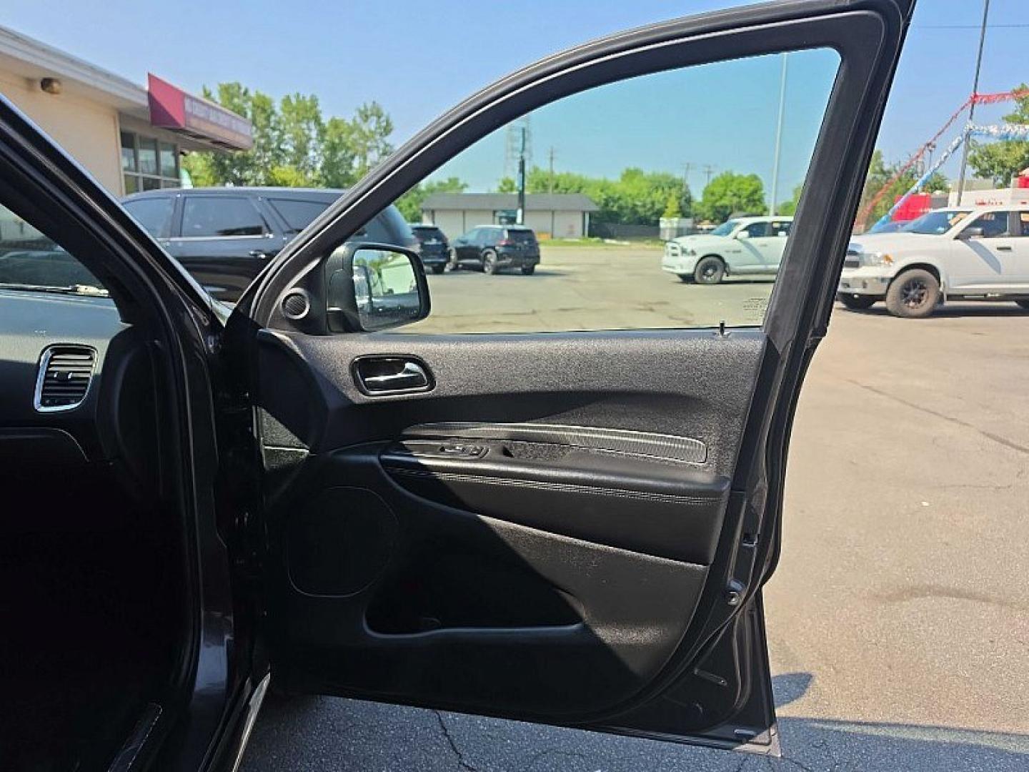 2020 GRAY /BLACK Dodge Durango GT AWD (1C4RDJDG2LC) with an 3.6L V6 DOHC 24V engine, 8A transmission, located at 3304 Woodville Road, Northwood, OH, 43619, (419) 210-8019, 41.612694, -83.480743 - Your #1 Destination for Auto Loans and mdash;No Matter Your Credit!At our dealership, we believe everyone deserves the opportunity to drive their dream car and mdash;whether you have good credit, bad credit, or no credit at all. With a wide selection of hundreds of cars, trucks, and SUVs, you'll fin- Photo#18