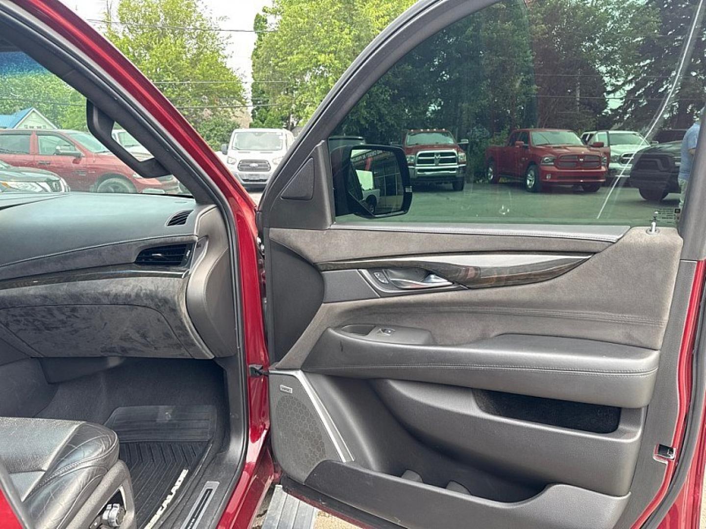 2016 RED /BLACK Cadillac Escalade ESV Platinum 4WD (1GYS4KKJ7GR) with an 6.2L V8 OHV 16V FFV engine, 6A transmission, located at 3304 Woodville Road, Northwood, OH, 43619, (419) 210-8019, 41.612694, -83.480743 - Your #1 Destination for Auto Loans and mdash;No Matter Your Credit!At our dealership, we believe everyone deserves the opportunity to drive their dream car and mdash;whether you have good credit, bad credit, or no credit at all. With a wide selection of hundreds of cars, trucks, and SUVs, you'll fin- Photo#17