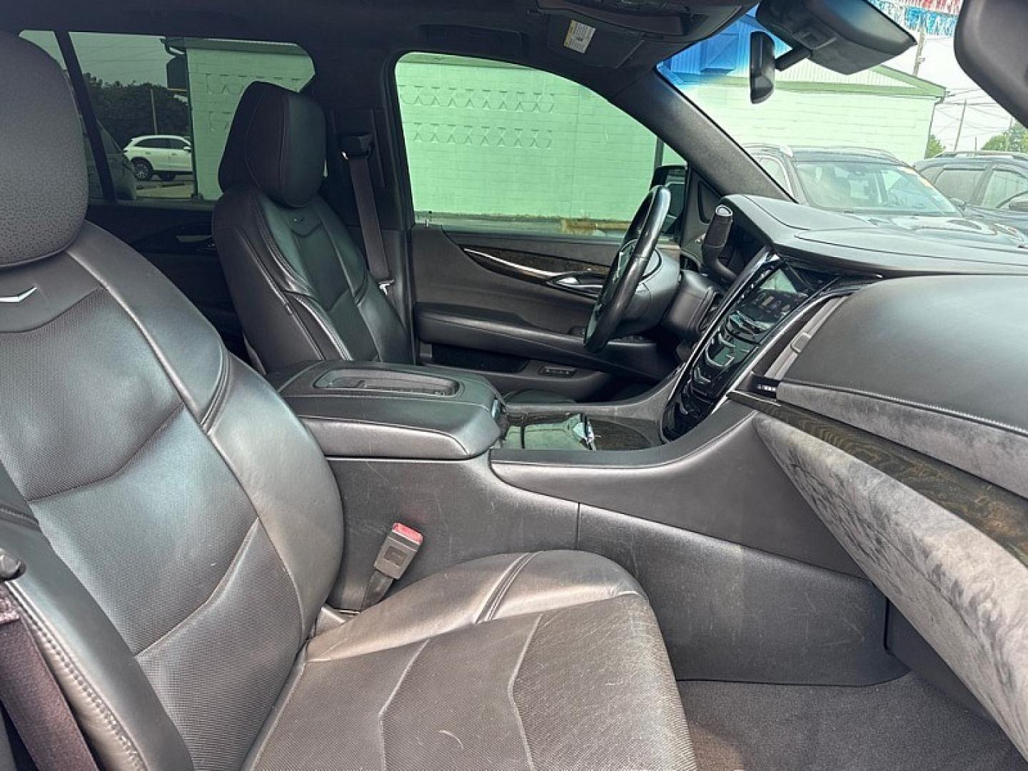 2016 RED /BLACK Cadillac Escalade ESV Platinum 4WD (1GYS4KKJ7GR) with an 6.2L V8 OHV 16V FFV engine, 6A transmission, located at 3304 Woodville Road, Northwood, OH, 43619, (419) 210-8019, 41.612694, -83.480743 - Your #1 Destination for Auto Loans and mdash;No Matter Your Credit!At our dealership, we believe everyone deserves the opportunity to drive their dream car and mdash;whether you have good credit, bad credit, or no credit at all. With a wide selection of hundreds of cars, trucks, and SUVs, you'll fin- Photo#18