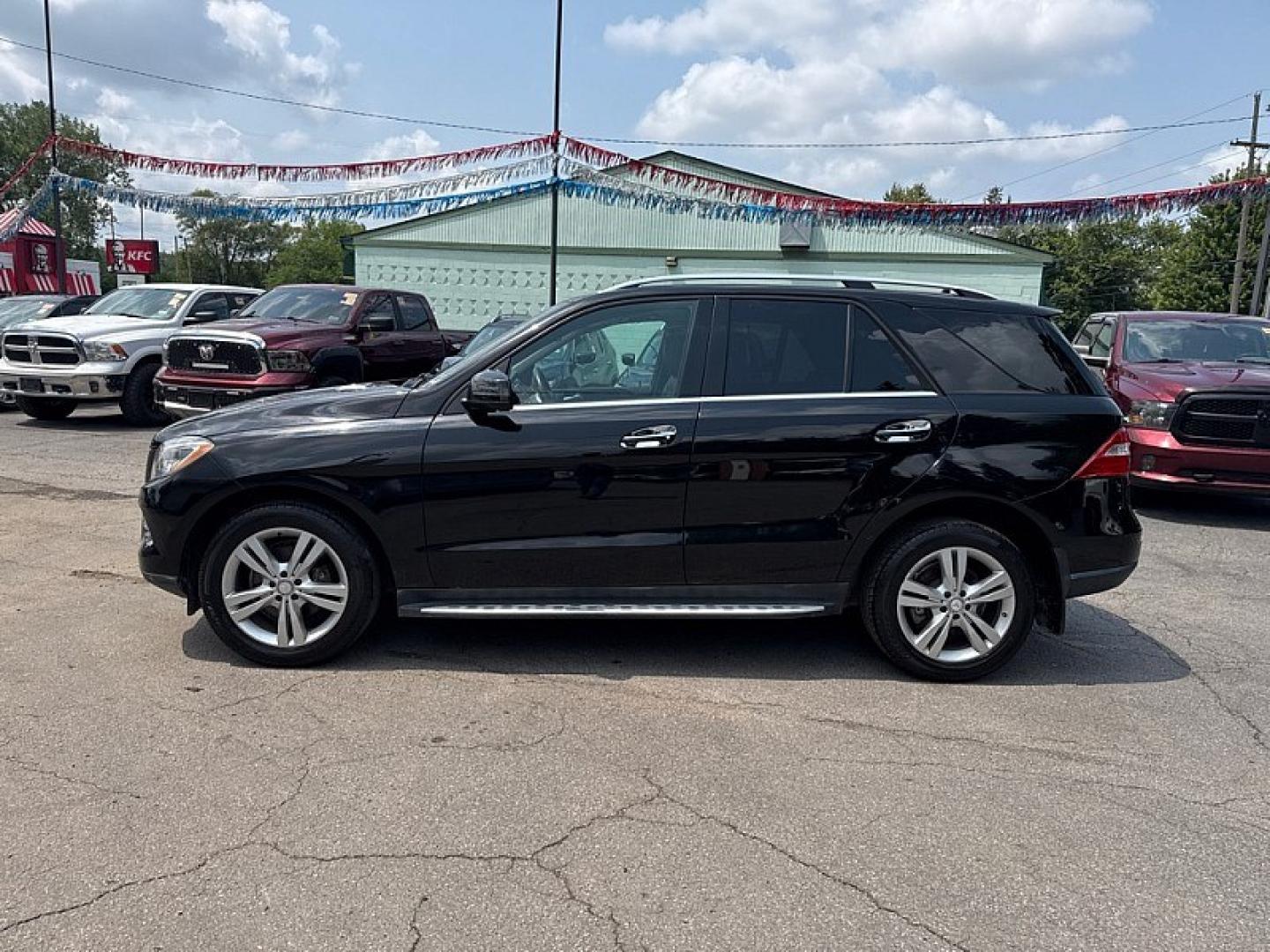 2015 BLACK /BLACK Mercedes-Benz M-Class ML350 4MATIC (4JGDA5HB4FA) with an 3.5L V6 DOHC 24V engine, 7-Speed Automatic transmission, located at 3304 Woodville Road, Northwood, OH, 43619, (419) 210-8019, 41.612694, -83.480743 - Your #1 Destination for Auto Loans and mdash;No Matter Your Credit!At our dealership, we believe everyone deserves the opportunity to drive their dream car and mdash;whether you have good credit, bad credit, or no credit at all. With a wide selection of hundreds of cars, trucks, and SUVs, you'll fin- Photo#1