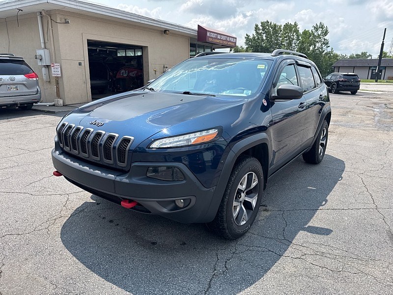 photo of 2018 Jeep Cherokee Trailhawk 4WD