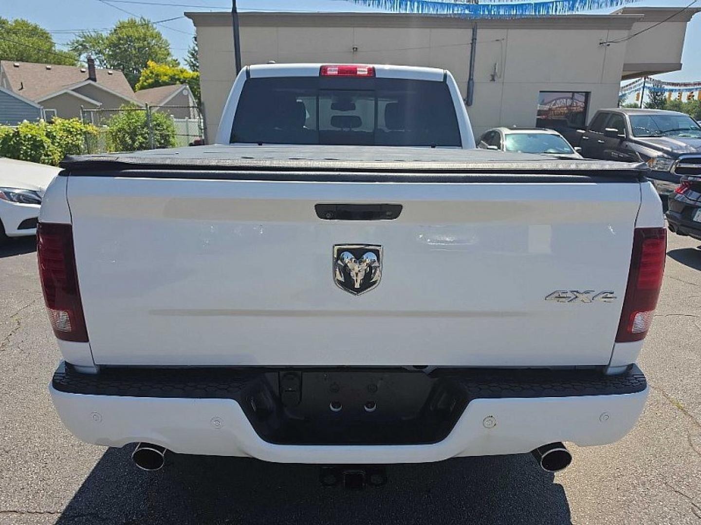 2016 WHITE /BLACK RAM 1500 Sport Crew Cab LWB 4WD (1C6RR7UT9GS) with an 5.7L V8 OHV 16V engine, 6A transmission, located at 3304 Woodville Road, Northwood, OH, 43619, (419) 210-8019, 41.612694, -83.480743 - Your #1 Destination for Auto Loans and mdash;No Matter Your Credit!At our dealership, we believe everyone deserves the opportunity to drive their dream car and mdash;whether you have good credit, bad credit, or no credit at all. With a wide selection of hundreds of cars, trucks, and SUVs, you'll fin- Photo#3