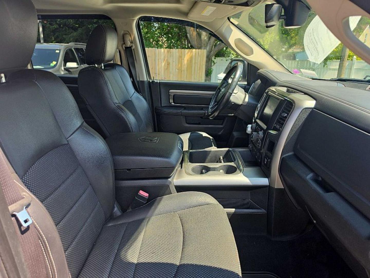 2016 WHITE /BLACK RAM 1500 Sport Crew Cab LWB 4WD (1C6RR7UT9GS) with an 5.7L V8 OHV 16V engine, 6A transmission, located at 3304 Woodville Road, Northwood, OH, 43619, (419) 210-8019, 41.612694, -83.480743 - Your #1 Destination for Auto Loans and mdash;No Matter Your Credit!At our dealership, we believe everyone deserves the opportunity to drive their dream car and mdash;whether you have good credit, bad credit, or no credit at all. With a wide selection of hundreds of cars, trucks, and SUVs, you'll fin- Photo#16
