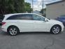 2011 WHITE /BEIGE Mercedes-Benz R-Class R350 4MATIC w/ 3rd Row (4JGCB6FE3BA) with an 3.5L V6 DOHC 24V engine, 7A transmission, located at 3304 Woodville Road, Northwood, OH, 43619, (419) 210-8019, 41.612694, -83.480743 - Your #1 Destination for Auto Loans and mdash;No Matter Your Credit!At our dealership, we believe everyone deserves the opportunity to drive their dream car and mdash;whether you have good credit, bad credit, or no credit at all. With a wide selection of hundreds of cars, trucks, and SUVs, you'll fin- Photo#5