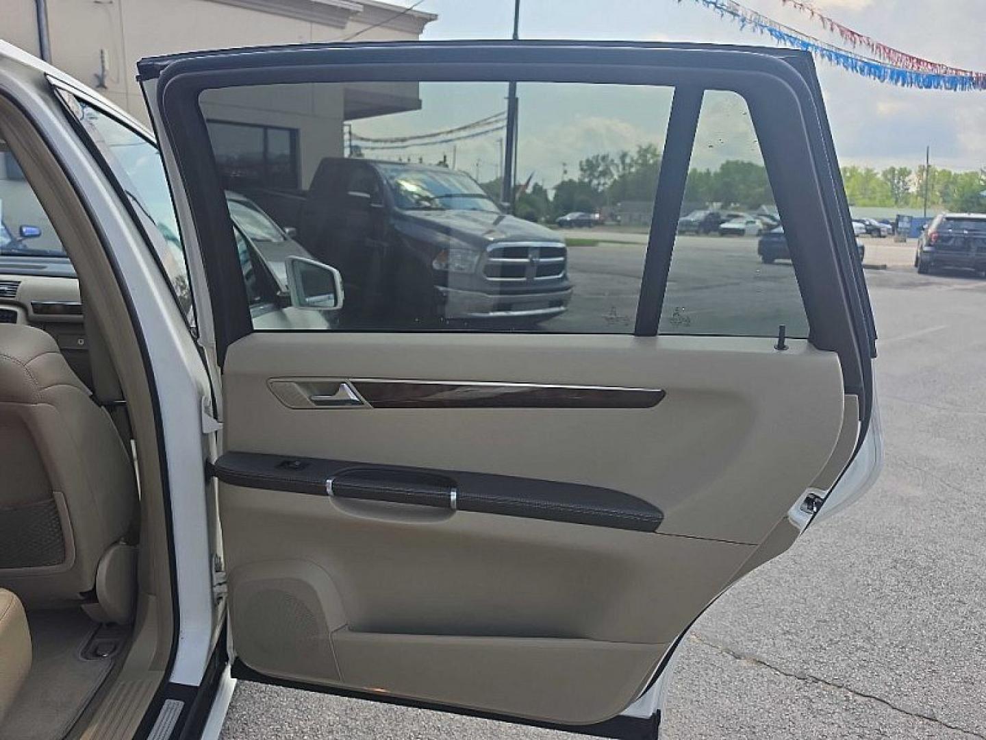 2011 WHITE /BEIGE Mercedes-Benz R-Class R350 4MATIC w/ 3rd Row (4JGCB6FE3BA) with an 3.5L V6 DOHC 24V engine, 7A transmission, located at 3304 Woodville Road, Northwood, OH, 43619, (419) 210-8019, 41.612694, -83.480743 - Your #1 Destination for Auto Loans and mdash;No Matter Your Credit!At our dealership, we believe everyone deserves the opportunity to drive their dream car and mdash;whether you have good credit, bad credit, or no credit at all. With a wide selection of hundreds of cars, trucks, and SUVs, you'll fin- Photo#14