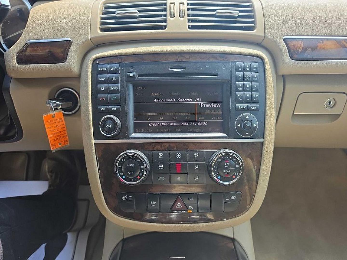 2011 WHITE /BEIGE Mercedes-Benz R-Class R350 4MATIC w/ 3rd Row (4JGCB6FE3BA) with an 3.5L V6 DOHC 24V engine, 7A transmission, located at 3304 Woodville Road, Northwood, OH, 43619, (419) 210-8019, 41.612694, -83.480743 - Your #1 Destination for Auto Loans and mdash;No Matter Your Credit!At our dealership, we believe everyone deserves the opportunity to drive their dream car and mdash;whether you have good credit, bad credit, or no credit at all. With a wide selection of hundreds of cars, trucks, and SUVs, you'll fin- Photo#22