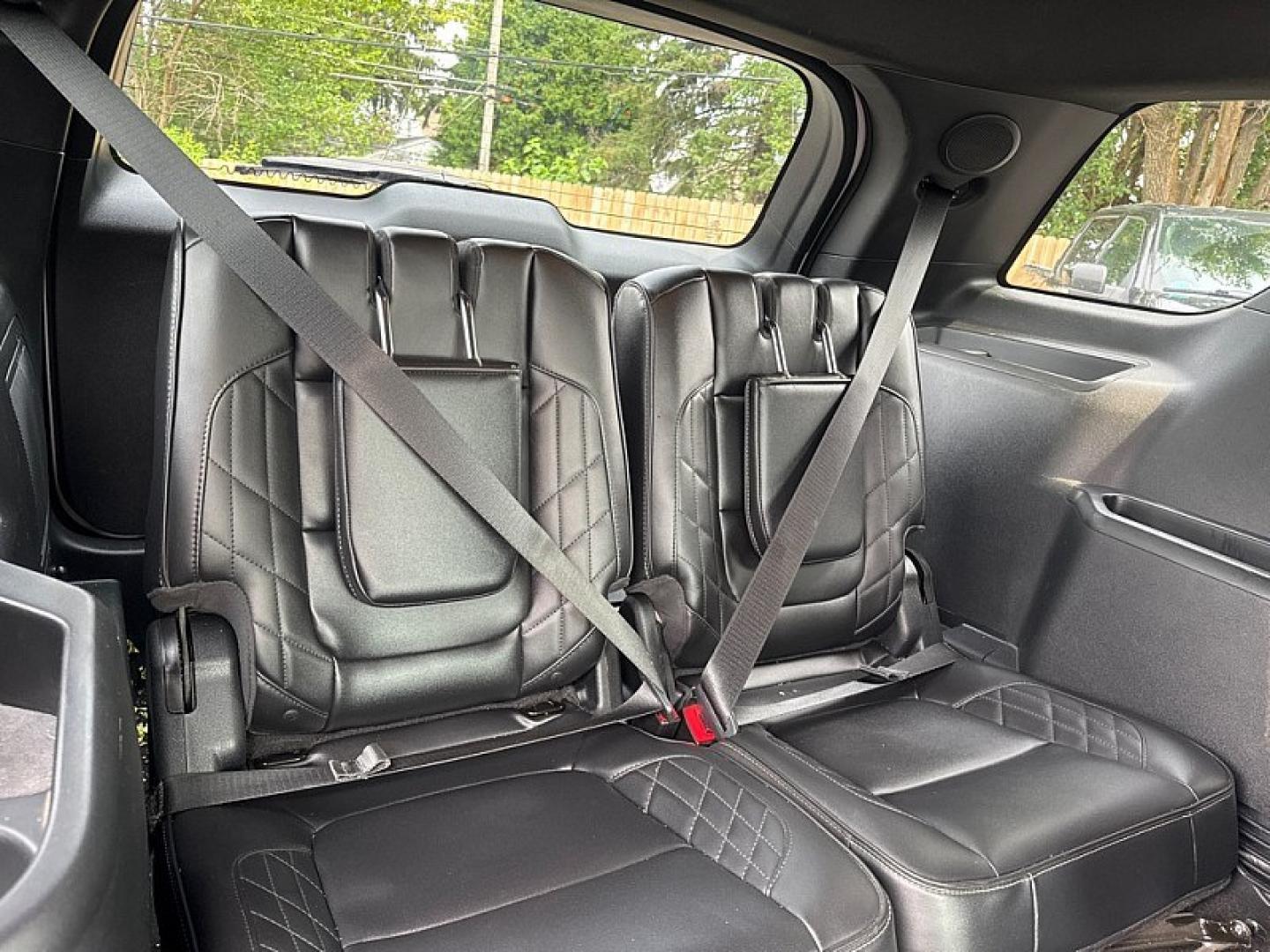 2017 WHITE /BLACK Ford Explorer Platinum AWD (1FM5K8HT1HG) with an 3.5L V6 DOHC 24V engine, 6A transmission, located at 3304 Woodville Road, Northwood, OH, 43619, (419) 210-8019, 41.612694, -83.480743 - Your #1 Destination for Auto Loans and mdash;No Matter Your Credit!At our dealership, we believe everyone deserves the opportunity to drive their dream car and mdash;whether you have good credit, bad credit, or no credit at all. With a wide selection of hundreds of cars, trucks, and SUVs, you'll fin- Photo#15