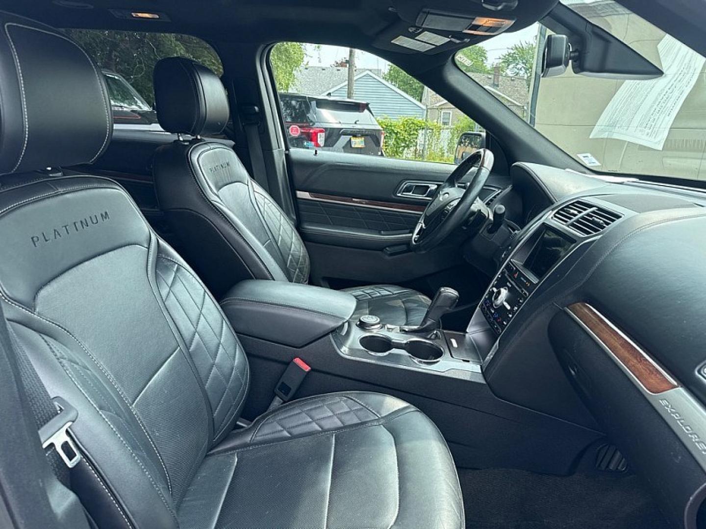 2017 WHITE /BLACK Ford Explorer Platinum AWD (1FM5K8HT1HG) with an 3.5L V6 DOHC 24V engine, 6A transmission, located at 3304 Woodville Road, Northwood, OH, 43619, (419) 210-8019, 41.612694, -83.480743 - Your #1 Destination for Auto Loans and mdash;No Matter Your Credit!At our dealership, we believe everyone deserves the opportunity to drive their dream car and mdash;whether you have good credit, bad credit, or no credit at all. With a wide selection of hundreds of cars, trucks, and SUVs, you'll fin- Photo#17