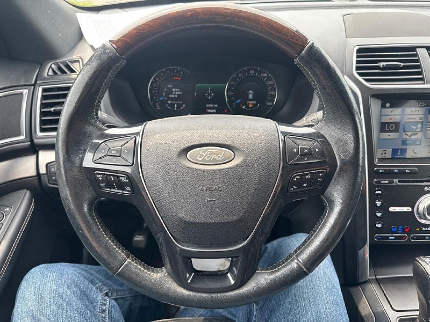 2017 WHITE /BLACK Ford Explorer Platinum AWD (1FM5K8HT1HG) with an 3.5L V6 DOHC 24V engine, 6A transmission, located at 3304 Woodville Road, Northwood, OH, 43619, (419) 210-8019, 41.612694, -83.480743 - Your #1 Destination for Auto Loans and mdash;No Matter Your Credit!At our dealership, we believe everyone deserves the opportunity to drive their dream car and mdash;whether you have good credit, bad credit, or no credit at all. With a wide selection of hundreds of cars, trucks, and SUVs, you'll fin- Photo#20