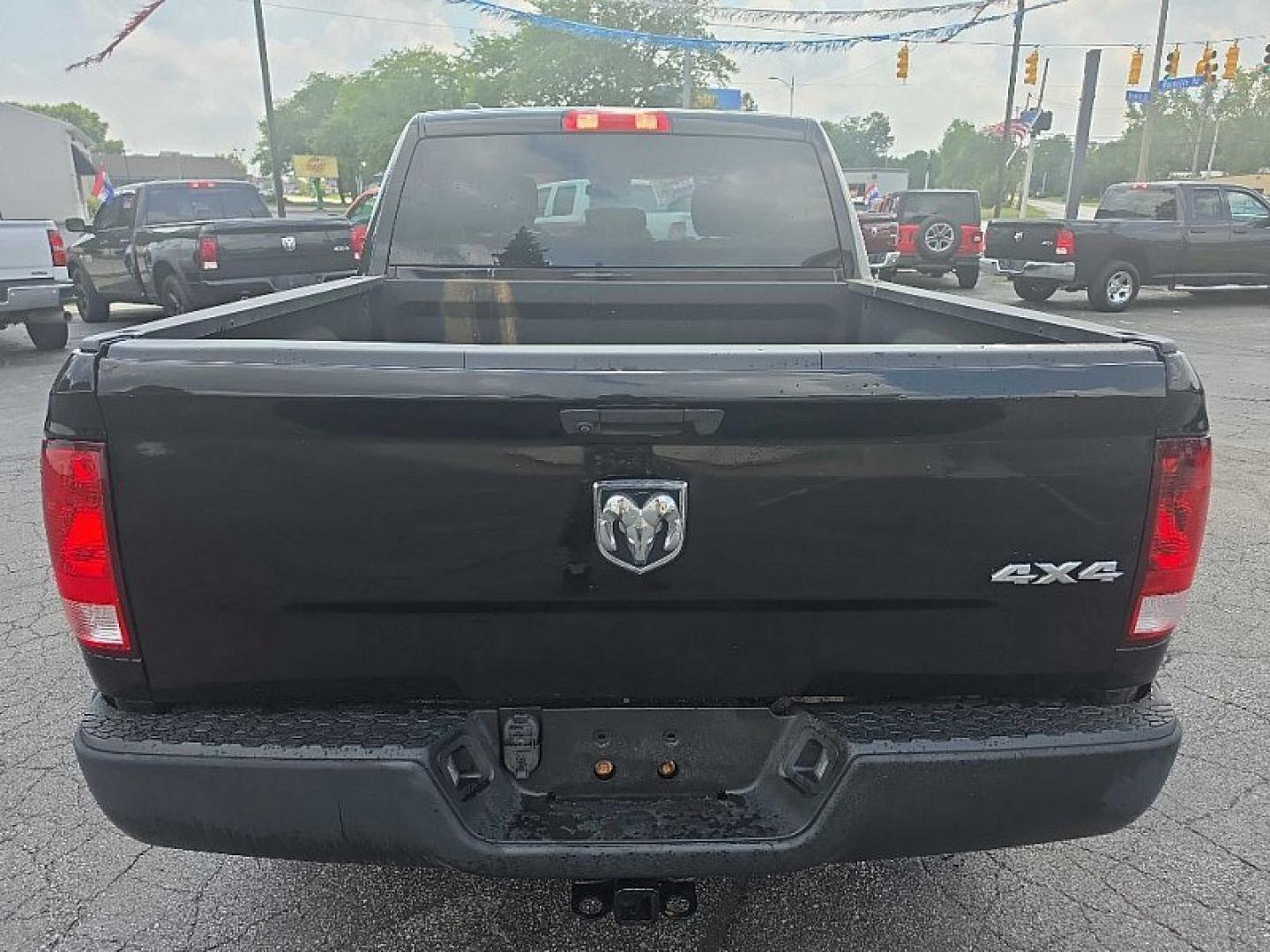2019 BLACK /BLACK RAM 1500 Tradesman Crew Cab SWB 4WD (1C6RR7KG0KS) with an 3.6L V6 DOHC 24V FFV engine, 8A transmission, located at 3304 Woodville Road, Northwood, OH, 43619, (419) 210-8019, 41.612694, -83.480743 - Your #1 Destination for Auto Loans and mdash;No Matter Your Credit!At our dealership, we believe everyone deserves the opportunity to drive their dream car and mdash;whether you have good credit, bad credit, or no credit at all. With a wide selection of hundreds of cars, trucks, and SUVs, you'll fin- Photo#3