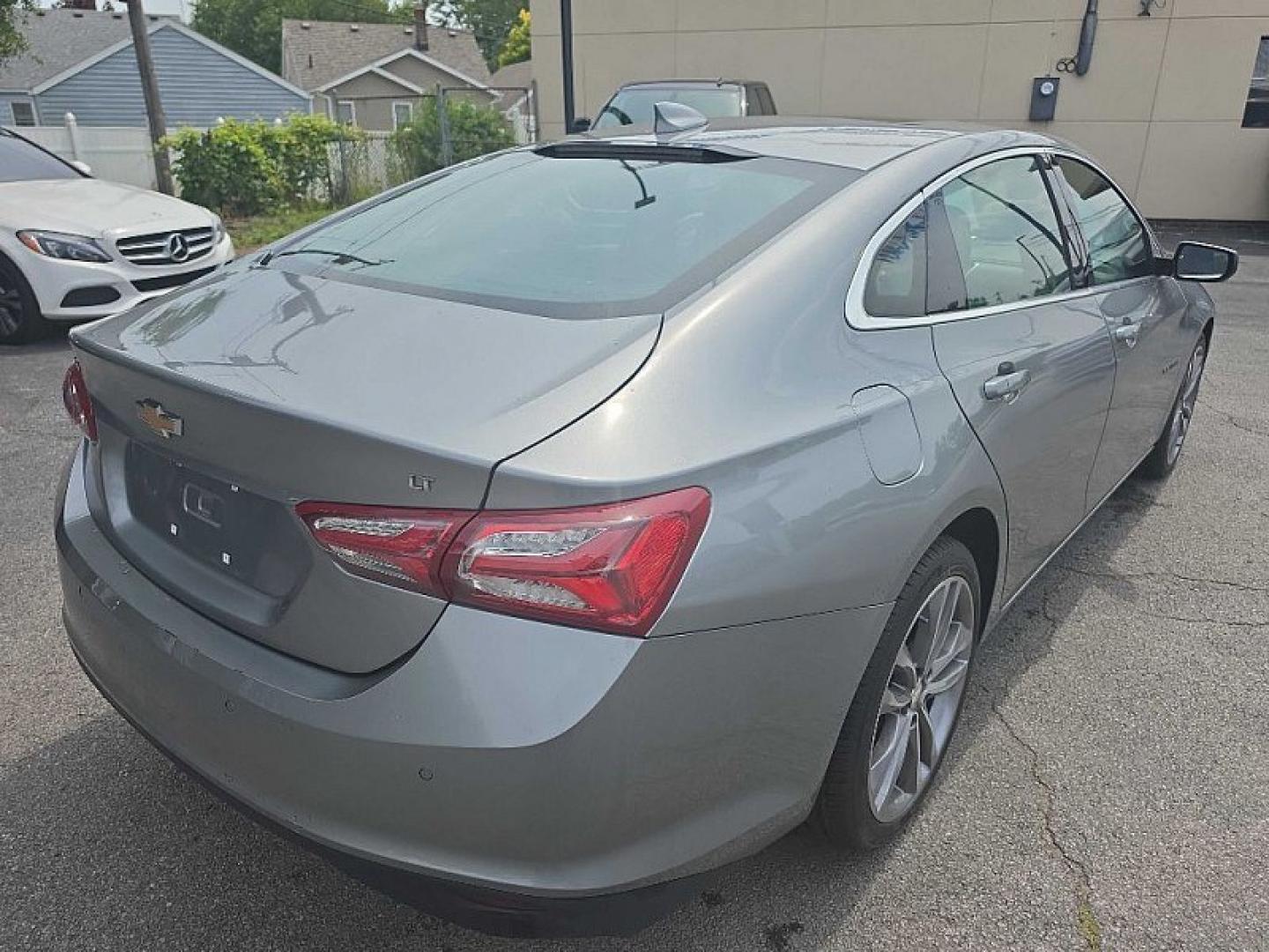 2024 SILVER /BLACK Chevrolet Malibu 2LT (1G1ZE5ST9RF) with an 1.5L L4 DOHC 16V engine, 6A transmission, located at 3304 Woodville Road, Northwood, OH, 43619, (419) 210-8019, 41.612694, -83.480743- Photo#4