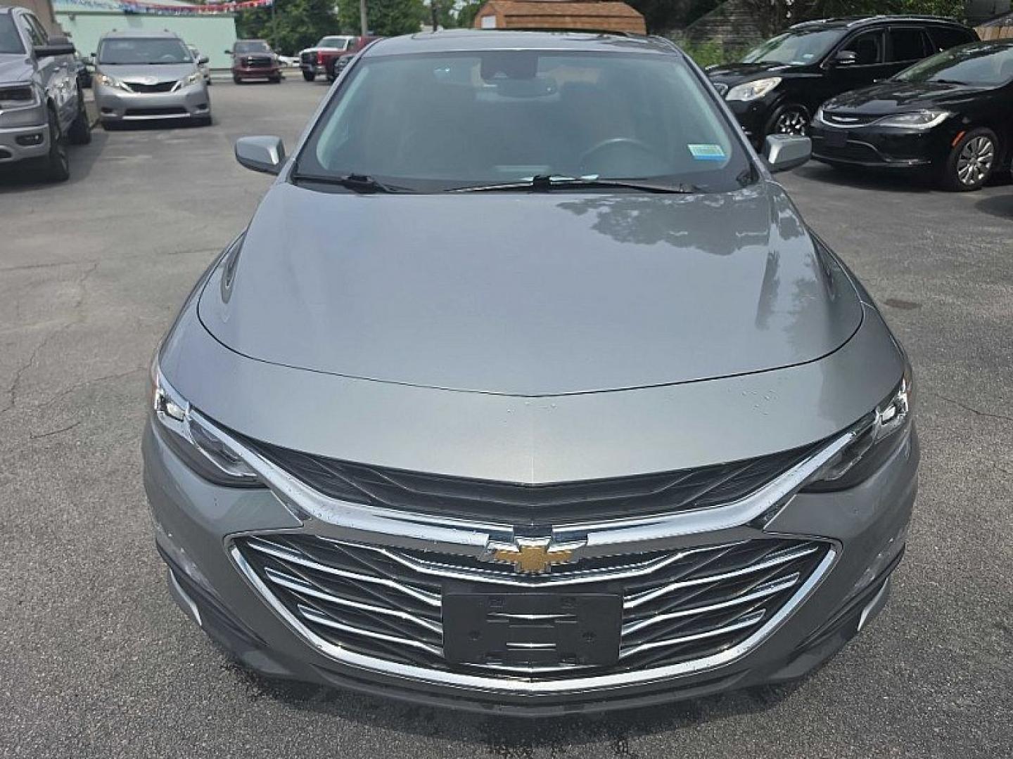 2024 SILVER /BLACK Chevrolet Malibu 2LT (1G1ZE5ST9RF) with an 1.5L L4 DOHC 16V engine, 6A transmission, located at 3304 Woodville Road, Northwood, OH, 43619, (419) 210-8019, 41.612694, -83.480743- Photo#7
