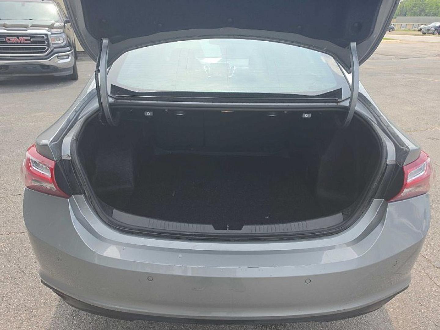 2024 SILVER /BLACK Chevrolet Malibu 2LT (1G1ZE5ST9RF) with an 1.5L L4 DOHC 16V engine, 6A transmission, located at 3304 Woodville Road, Northwood, OH, 43619, (419) 210-8019, 41.612694, -83.480743- Photo#12