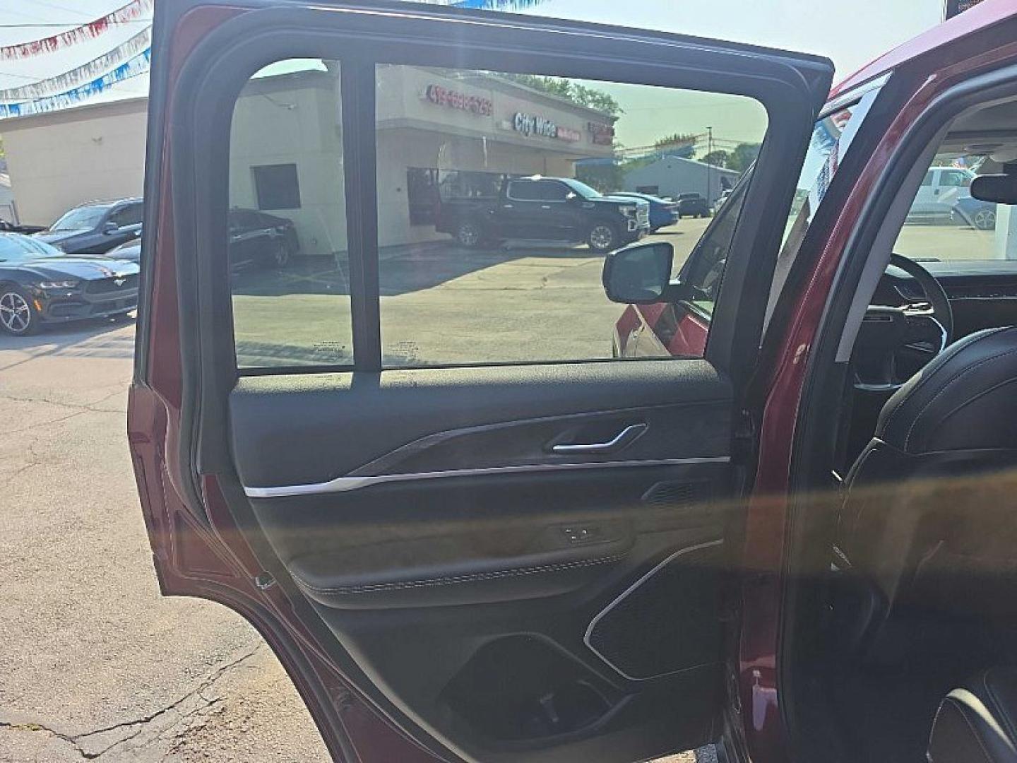 2023 RED /BLACK Jeep Grand Cherokee 4xe Limited (1C4RJYB6XPC) with an 2.0L L4 DOHC 16V HYBRID engine, 8A transmission, located at 3304 Woodville Road, Northwood, OH, 43619, (419) 210-8019, 41.612694, -83.480743 - Your #1 Destination for Auto Loans and mdash;No Matter Your Credit!At our dealership, we believe everyone deserves the opportunity to drive their dream car and mdash;whether you have good credit, bad credit, or no credit at all. With a wide selection of hundreds of cars, trucks, and SUVs, you'll fin- Photo#10