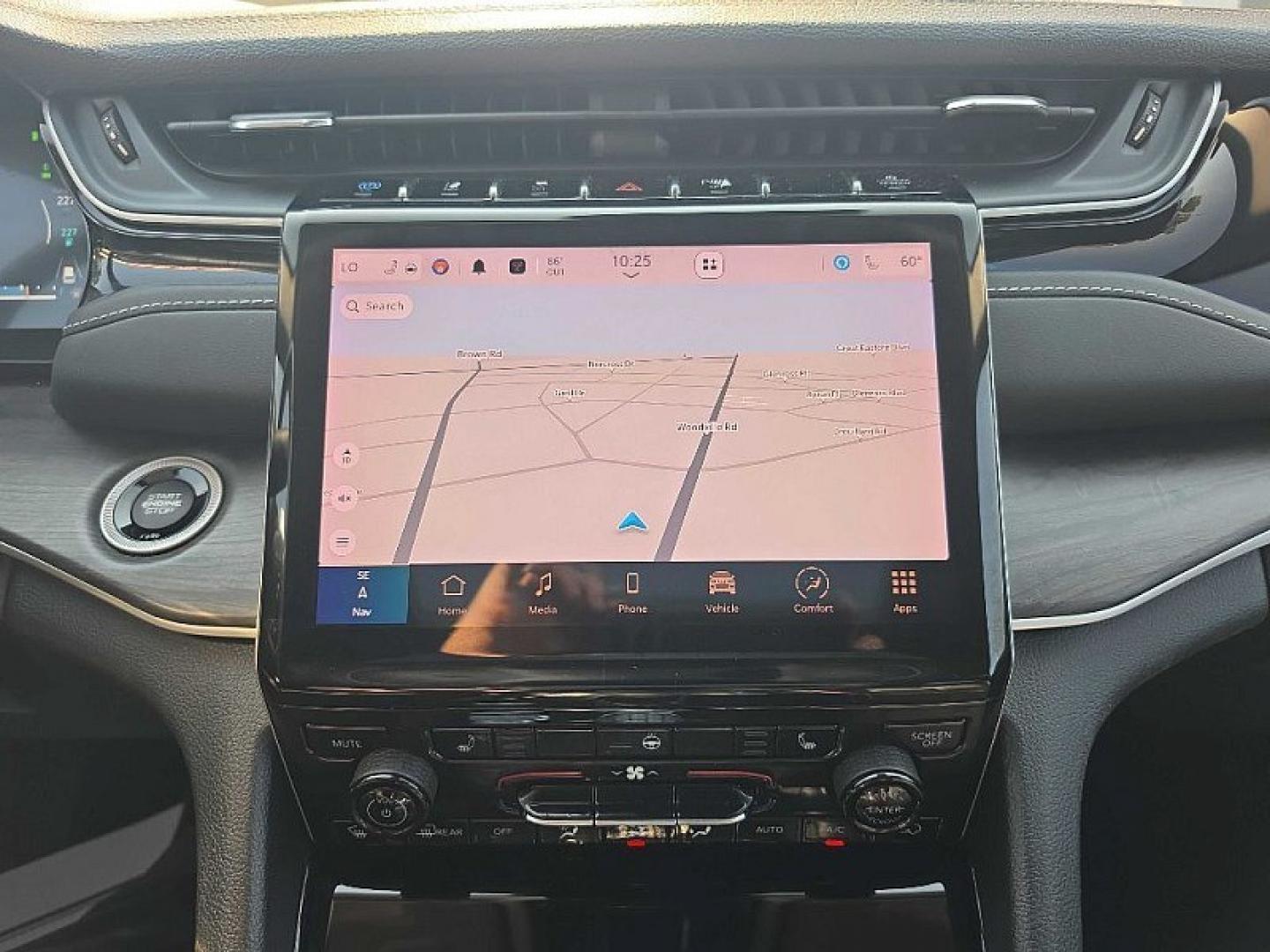 2023 RED /BLACK Jeep Grand Cherokee 4xe Limited (1C4RJYB6XPC) with an 2.0L L4 DOHC 16V HYBRID engine, 8A transmission, located at 3304 Woodville Road, Northwood, OH, 43619, (419) 210-8019, 41.612694, -83.480743 - Your #1 Destination for Auto Loans and mdash;No Matter Your Credit!At our dealership, we believe everyone deserves the opportunity to drive their dream car and mdash;whether you have good credit, bad credit, or no credit at all. With a wide selection of hundreds of cars, trucks, and SUVs, you'll fin- Photo#20