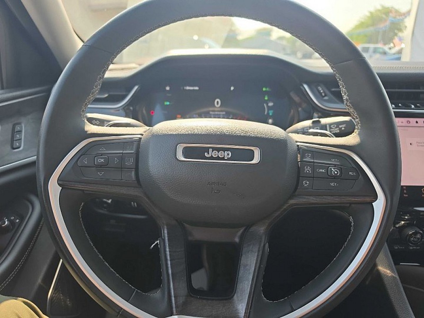 2023 RED /BLACK Jeep Grand Cherokee 4xe Limited (1C4RJYB6XPC) with an 2.0L L4 DOHC 16V HYBRID engine, 8A transmission, located at 3304 Woodville Road, Northwood, OH, 43619, (419) 210-8019, 41.612694, -83.480743 - Your #1 Destination for Auto Loans and mdash;No Matter Your Credit!At our dealership, we believe everyone deserves the opportunity to drive their dream car and mdash;whether you have good credit, bad credit, or no credit at all. With a wide selection of hundreds of cars, trucks, and SUVs, you'll fin- Photo#29