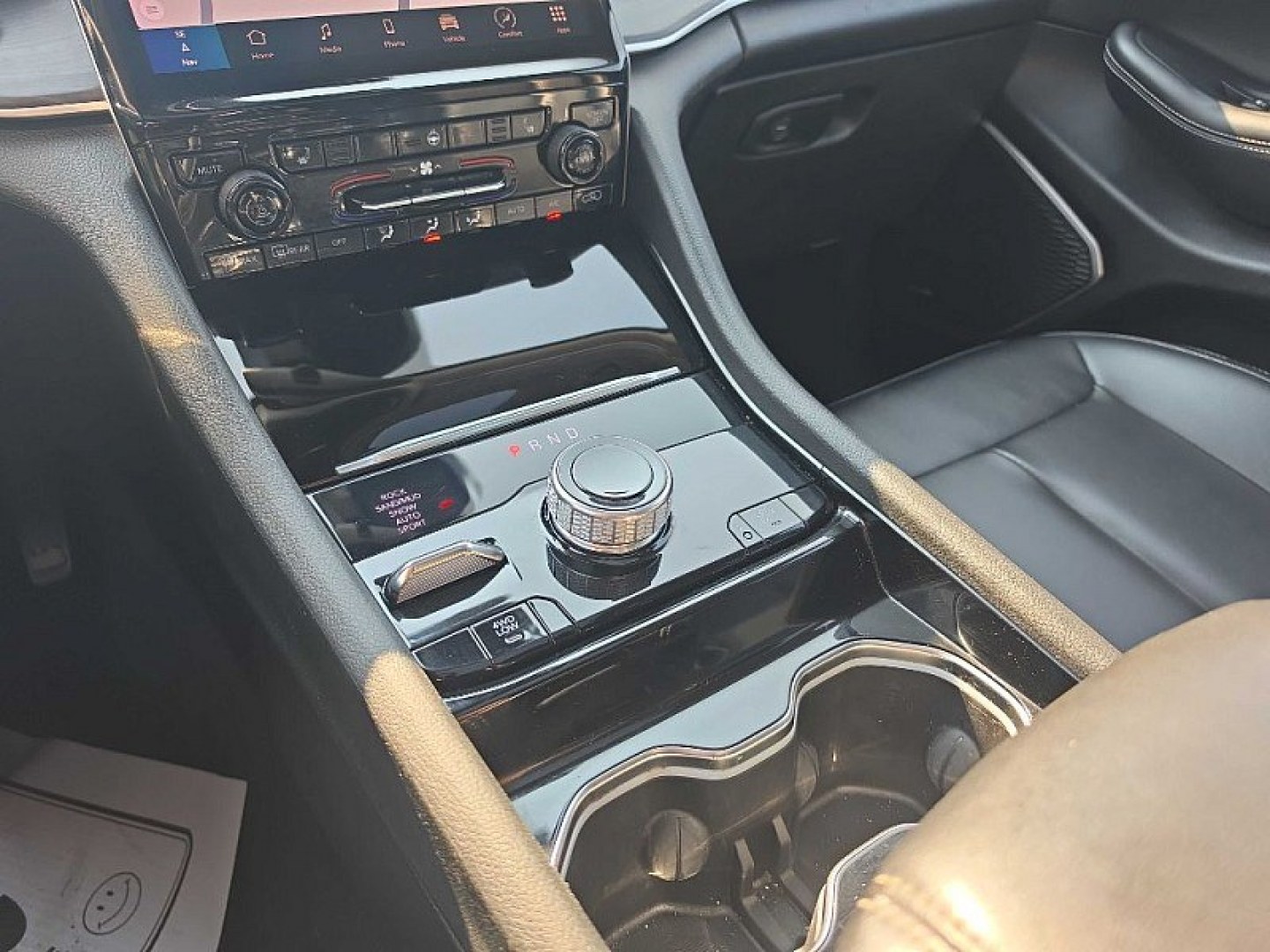 2023 RED /BLACK Jeep Grand Cherokee 4xe Limited (1C4RJYB6XPC) with an 2.0L L4 DOHC 16V HYBRID engine, 8A transmission, located at 3304 Woodville Road, Northwood, OH, 43619, (419) 210-8019, 41.612694, -83.480743 - Your #1 Destination for Auto Loans and mdash;No Matter Your Credit!At our dealership, we believe everyone deserves the opportunity to drive their dream car and mdash;whether you have good credit, bad credit, or no credit at all. With a wide selection of hundreds of cars, trucks, and SUVs, you'll fin- Photo#31