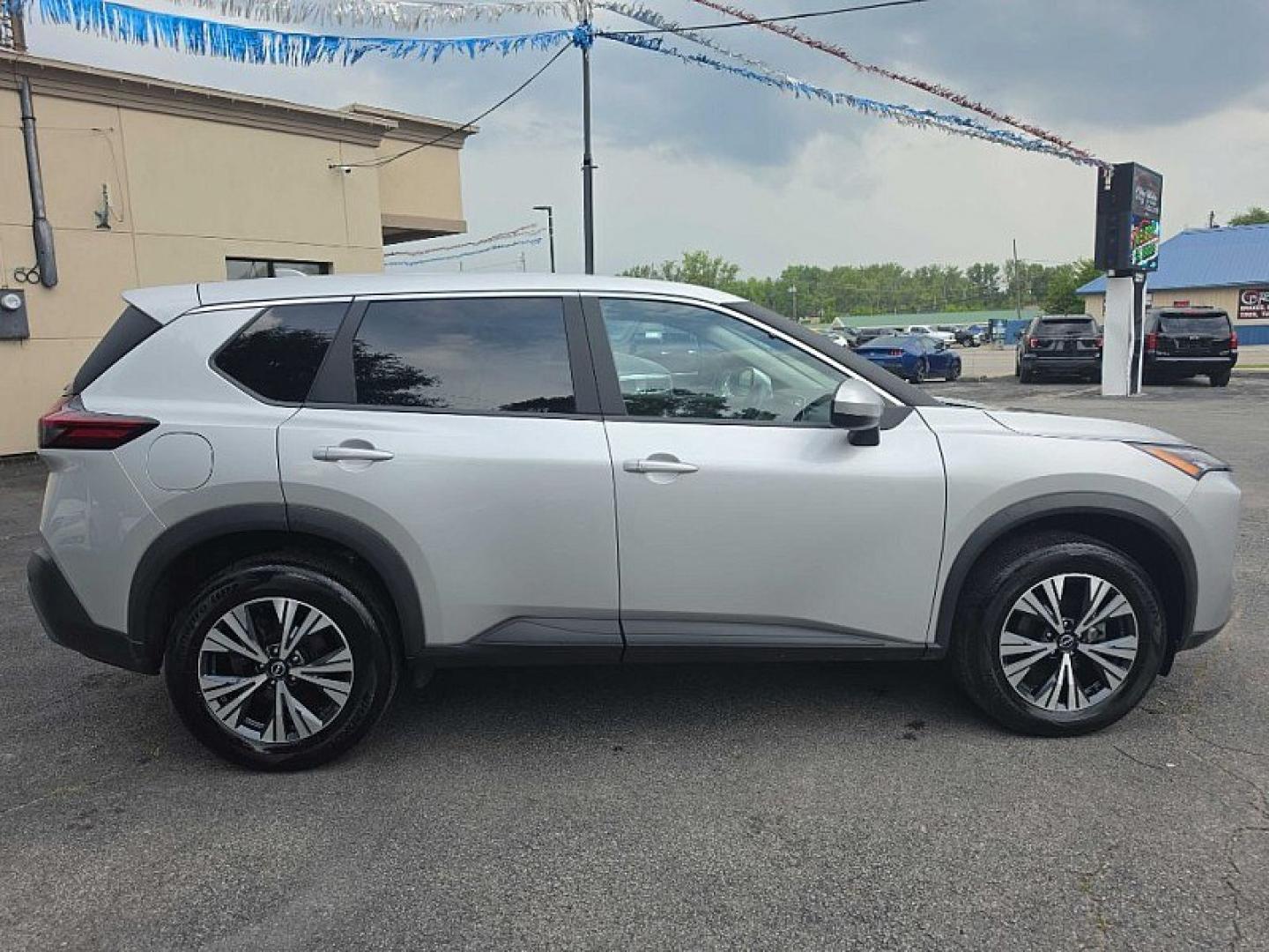 2023 SILVER /BLACK / BEIGE Nissan Rogue SV AWD (5N1BT3BB5PC) with an 2.5L L4 DOHC 16V engine, CVT transmission, located at 3304 Woodville Road, Northwood, OH, 43619, (419) 210-8019, 41.612694, -83.480743 - Your #1 Destination for Auto Loans and mdash;No Matter Your Credit!At our dealership, we believe everyone deserves the opportunity to drive their dream car and mdash;whether you have good credit, bad credit, or no credit at all. With a wide selection of hundreds of cars, trucks, and SUVs, you'll fin- Photo#5