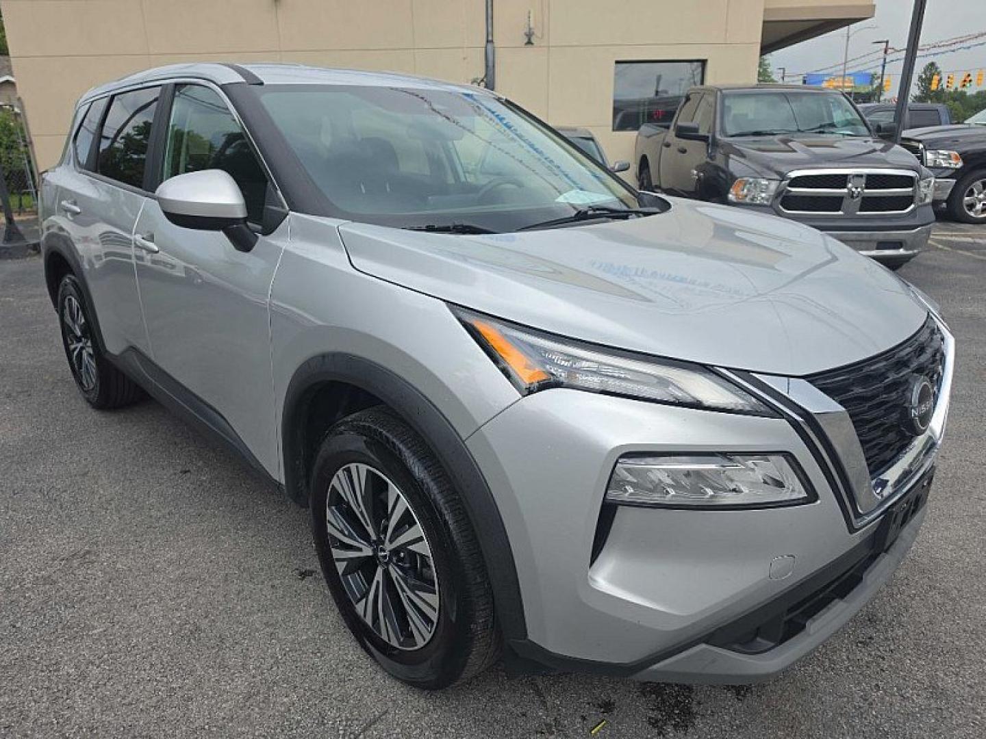 2023 SILVER /BLACK / BEIGE Nissan Rogue SV AWD (5N1BT3BB5PC) with an 2.5L L4 DOHC 16V engine, CVT transmission, located at 3304 Woodville Road, Northwood, OH, 43619, (419) 210-8019, 41.612694, -83.480743 - Your #1 Destination for Auto Loans and mdash;No Matter Your Credit!At our dealership, we believe everyone deserves the opportunity to drive their dream car and mdash;whether you have good credit, bad credit, or no credit at all. With a wide selection of hundreds of cars, trucks, and SUVs, you'll fin- Photo#6
