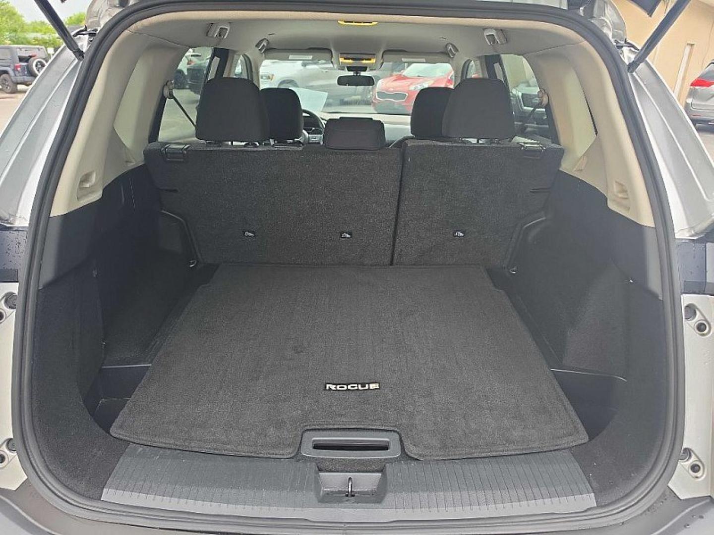 2023 SILVER /BLACK / BEIGE Nissan Rogue SV AWD (5N1BT3BB5PC) with an 2.5L L4 DOHC 16V engine, CVT transmission, located at 3304 Woodville Road, Northwood, OH, 43619, (419) 210-8019, 41.612694, -83.480743 - Your #1 Destination for Auto Loans and mdash;No Matter Your Credit!At our dealership, we believe everyone deserves the opportunity to drive their dream car and mdash;whether you have good credit, bad credit, or no credit at all. With a wide selection of hundreds of cars, trucks, and SUVs, you'll fin- Photo#12