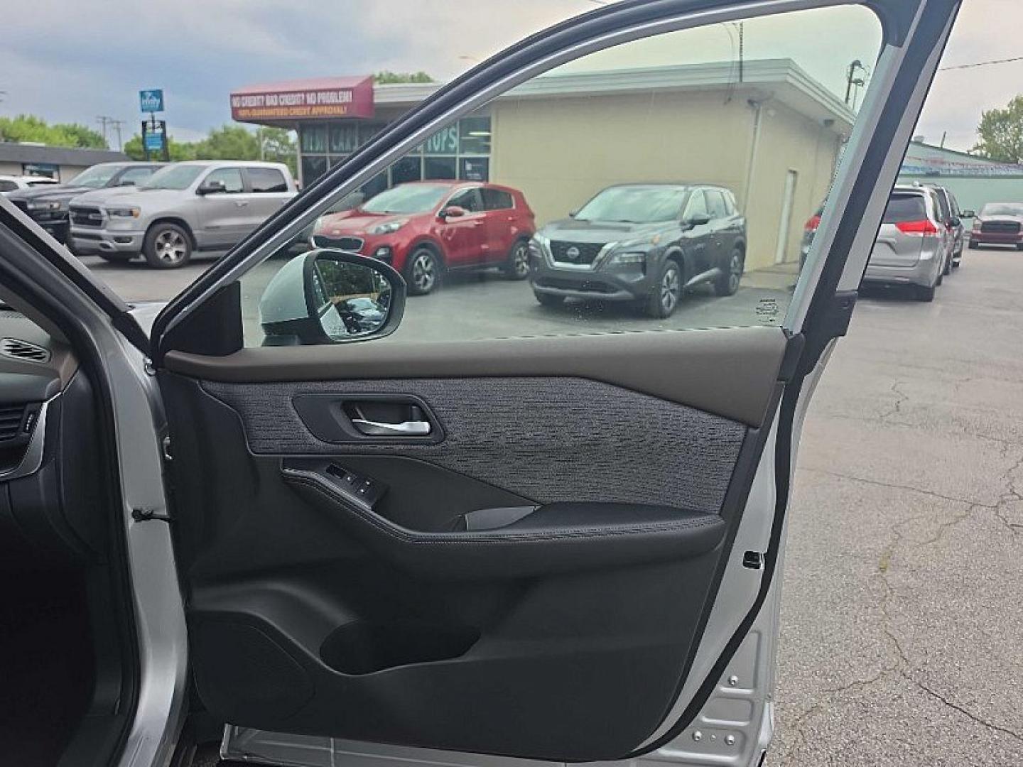 2023 SILVER /BLACK / BEIGE Nissan Rogue SV AWD (5N1BT3BB5PC) with an 2.5L L4 DOHC 16V engine, CVT transmission, located at 3304 Woodville Road, Northwood, OH, 43619, (419) 210-8019, 41.612694, -83.480743 - Your #1 Destination for Auto Loans and mdash;No Matter Your Credit!At our dealership, we believe everyone deserves the opportunity to drive their dream car and mdash;whether you have good credit, bad credit, or no credit at all. With a wide selection of hundreds of cars, trucks, and SUVs, you'll fin- Photo#15