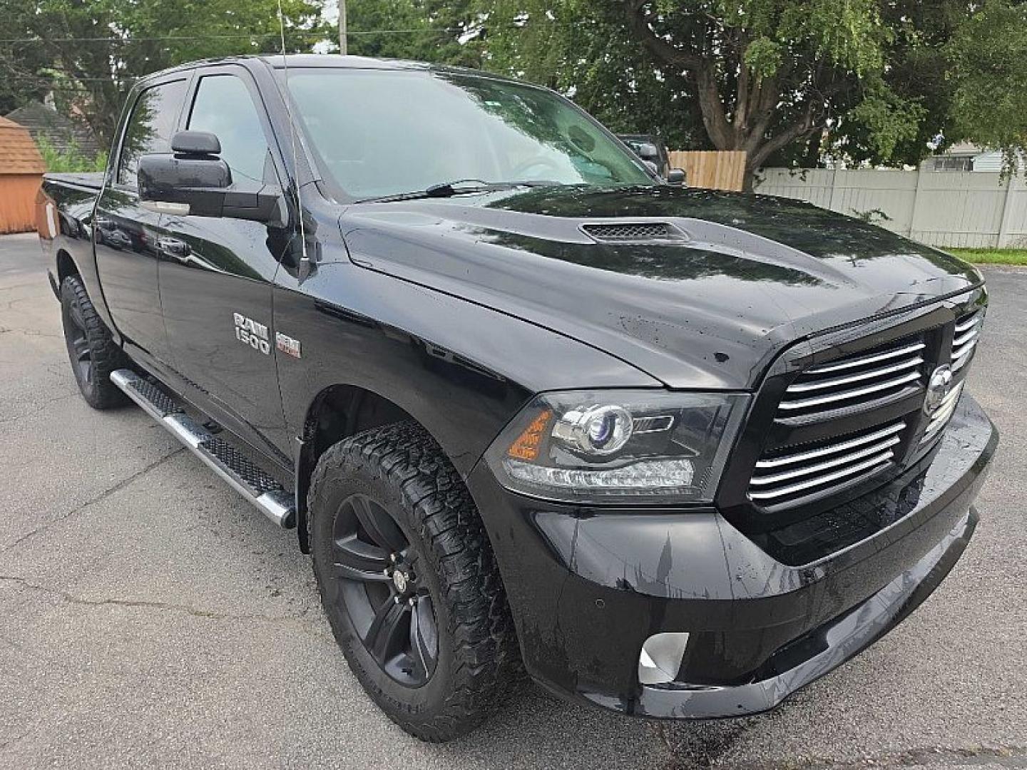 2014 BLACK /BLACK RAM 1500 Sport Crew Cab SWB 4WD (1C6RR7MT2ES) with an 5.7L V8 OHV 16V engine, 6-Speed Automatic transmission, located at 3304 Woodville Road, Northwood, OH, 43619, (419) 210-8019, 41.612694, -83.480743- Photo#6