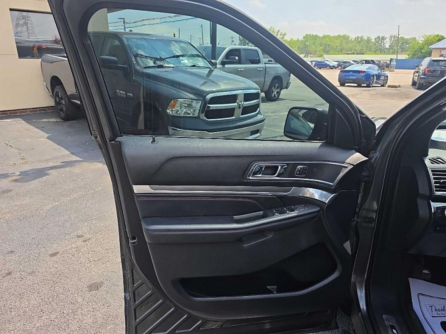 2018 GRAY /BLACK Ford Explorer Sport 4WD (1FM5K8GT5JG) with an 3.5L V6 DOHC 24V engine, 6A transmission, located at 3304 Woodville Road, Northwood, OH, 43619, (419) 210-8019, 41.612694, -83.480743 - Your #1 Destination for Auto Loans and mdash;No Matter Your Credit!At our dealership, we believe everyone deserves the opportunity to drive their dream car and mdash;whether you have good credit, bad credit, or no credit at all. With a wide selection of hundreds of cars, trucks, and SUVs, you'll fin- Photo#8