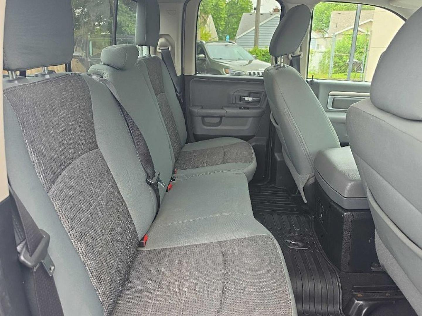 2015 WHITE /GRAY RAM 1500 SLT Quad Cab 4WD (1C6RR7GT7FS) with an 5.7L V8 OHV 16V engine, 6-Speed Automatic transmission, located at 3304 Woodville Road, Northwood, OH, 43619, (419) 210-8019, 41.612694, -83.480743 - Your #1 Destination for Auto Loans and mdash;No Matter Your Credit!At our dealership, we believe everyone deserves the opportunity to drive their dream car and mdash;whether you have good credit, bad credit, or no credit at all. With a wide selection of hundreds of cars, trucks, and SUVs, you'll fin- Photo#15