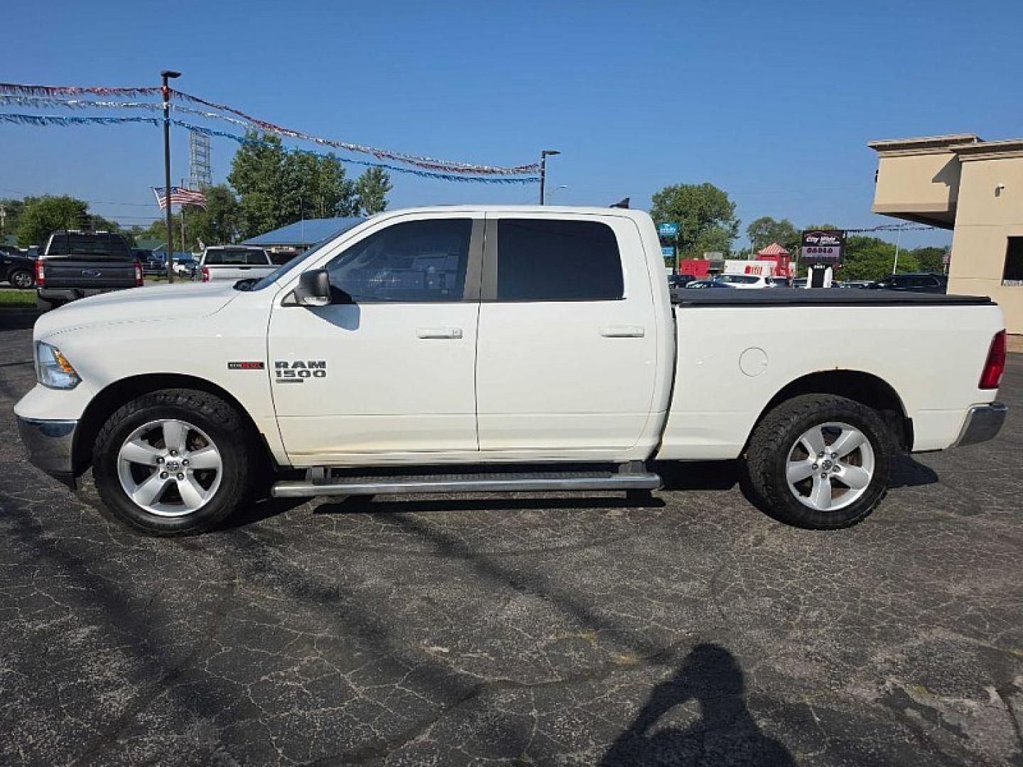 2019 WHITE /GRAY RAM 1500 SLT Crew Cab LWB 4WD (1C6RR7TM0KS) with an 3.0L V6 DOHC 24V DIESEL engine, 8A transmission, located at 3304 Woodville Road, Northwood, OH, 43619, (419) 210-8019, 41.612694, -83.480743 - Your #1 Destination for Auto Loans and mdash;No Matter Your Credit!At our dealership, we believe everyone deserves the opportunity to drive their dream car and mdash;whether you have good credit, bad credit, or no credit at all. With a wide selection of hundreds of cars, trucks, and SUVs, you'll fin- Photo#1