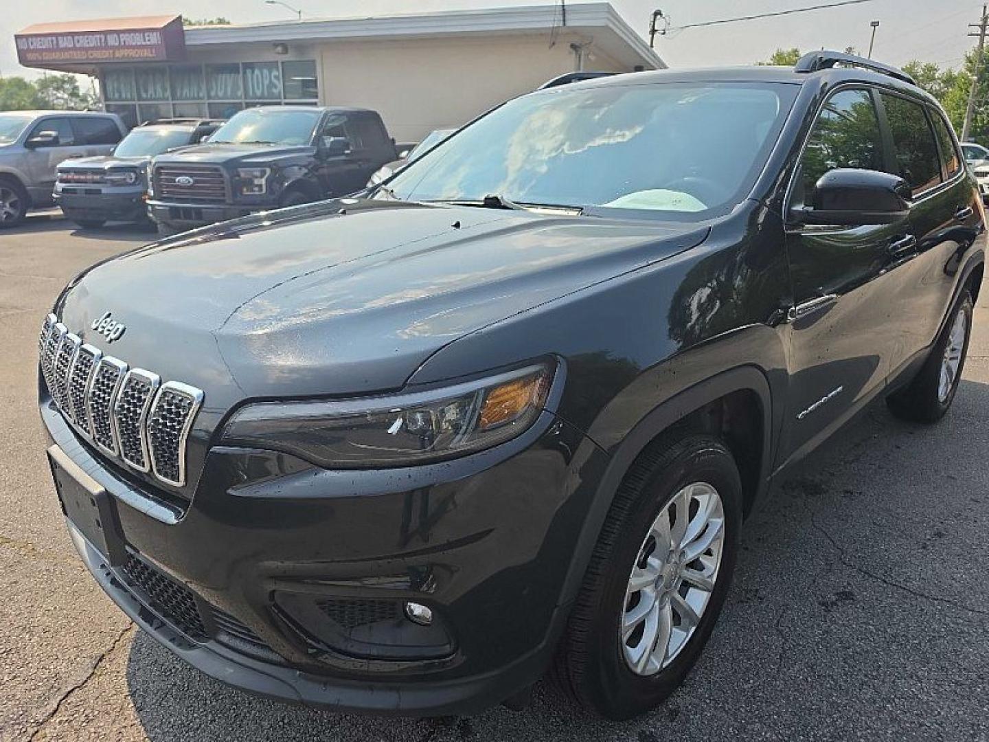 2022 BLACK /BLACK Jeep Cherokee Latitude 4WD (1C4PJMCX0ND) with an 3.2L V6 DOHC 24V engine, 9A transmission, located at 3304 Woodville Road, Northwood, OH, 43619, (419) 210-8019, 41.612694, -83.480743- Photo#0