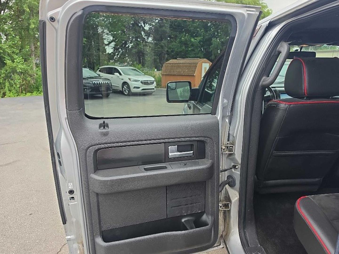 2014 SILVER /BLACK Ford F-150 FX4 SuperCrew 5.5-ft. Bed 4WD (1FTFW1ET3EF) with an 3.5L V6 TURBO engine, 6A transmission, located at 3304 Woodville Road, Northwood, OH, 43619, (419) 210-8019, 41.612694, -83.480743 - Your #1 Destination for Auto Loans and mdash;No Matter Your Credit!At our dealership, we believe everyone deserves the opportunity to drive their dream car and mdash;whether you have good credit, bad credit, or no credit at all. With a wide selection of hundreds of cars, trucks, and SUVs, you'll fin- Photo#10
