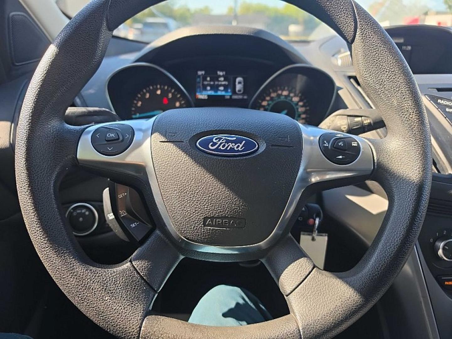 2016 BLUE /BLACK Ford Escape SE 4WD (1FMCU9GX2GU) with an 1.6L L4 DOHC 16V engine, 6A transmission, located at 3304 Woodville Road, Northwood, OH, 43619, (419) 210-8019, 41.612694, -83.480743 - Your #1 Destination for Auto Loans and mdash;No Matter Your Credit!At our dealership, we believe everyone deserves the opportunity to drive their dream car and mdash;whether you have good credit, bad credit, or no credit at all. With a wide selection of hundreds of cars, trucks, and SUVs, you'll fin- Photo#19