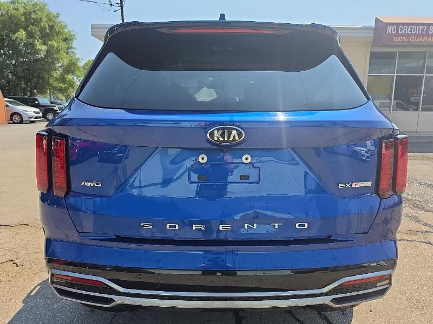 2021 BLUE /BLACK Kia Sorento EX AWD (5XYRHDLF0MG) with an 2.4L L4 DOHC 16V engine, 6A transmission, located at 3304 Woodville Road, Northwood, OH, 43619, (419) 210-8019, 41.612694, -83.480743 - Your #1 Destination for Auto Loans and mdash;No Matter Your Credit!At our dealership, we believe everyone deserves the opportunity to drive their dream car and mdash;whether you have good credit, bad credit, or no credit at all. With a wide selection of hundreds of cars, trucks, and SUVs, you'll fin- Photo#4